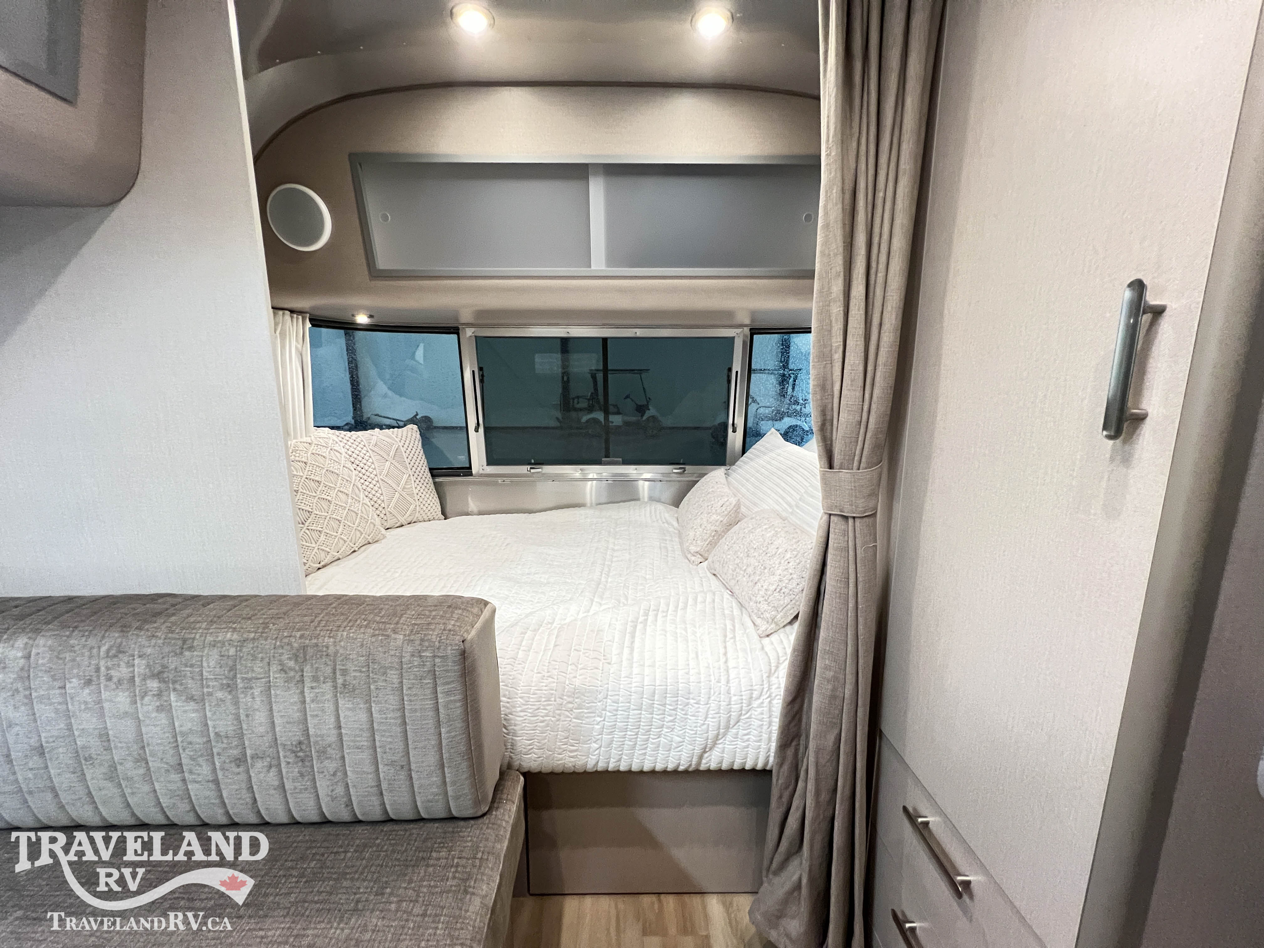 2026 Airstream Caravel 20FB - Image 10