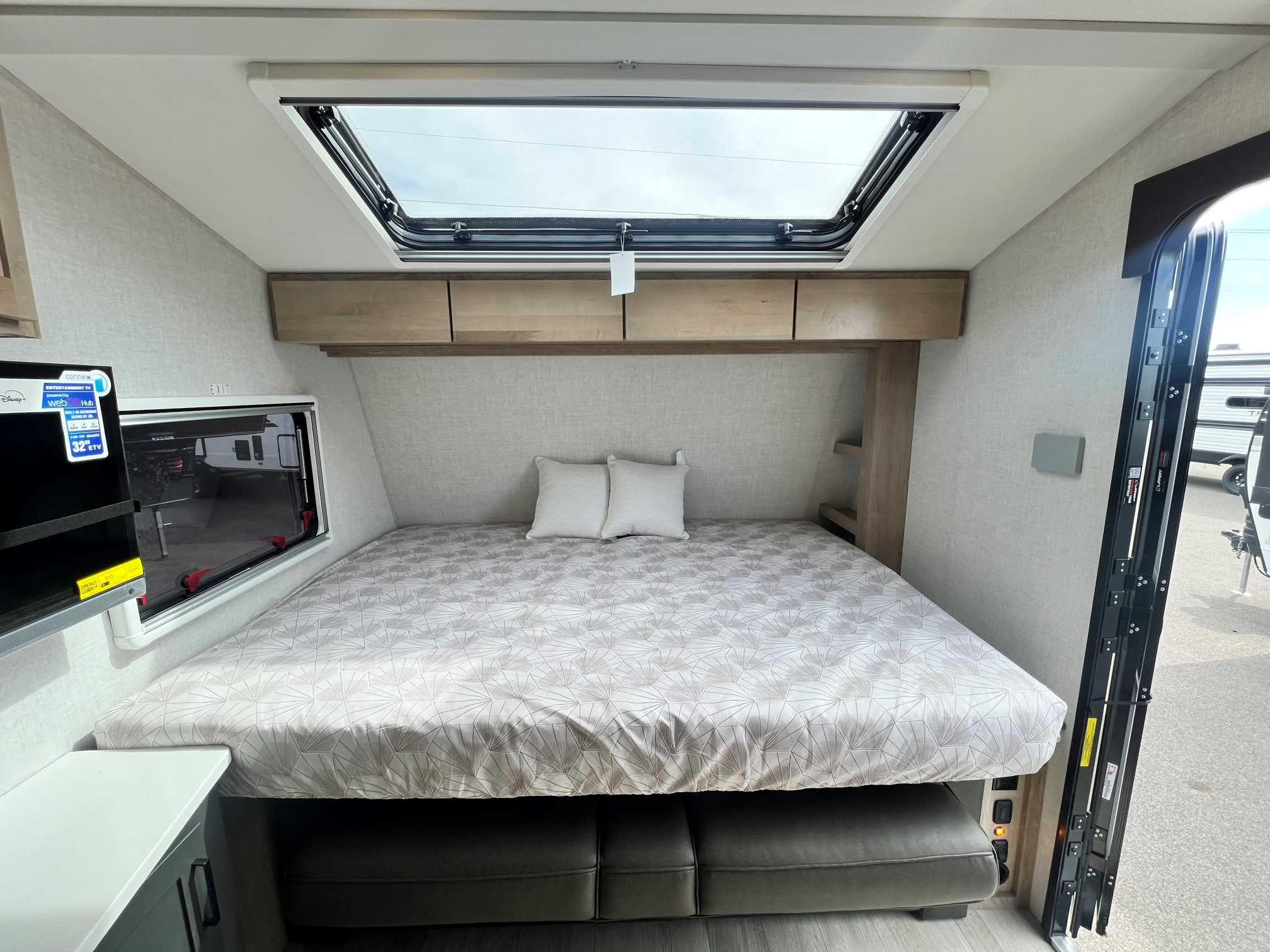 2026 Ember RV Overland Series 190MSL - Image 11