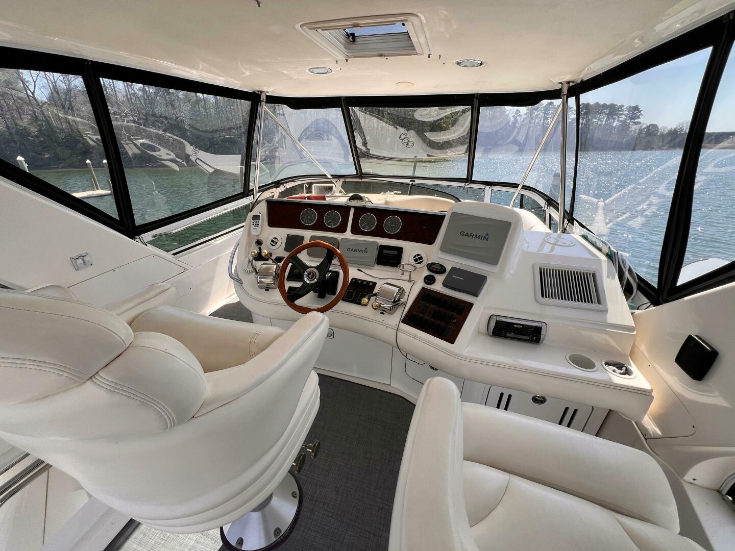 2004 Sea Ray 480 Sedan Bridge - Image 10