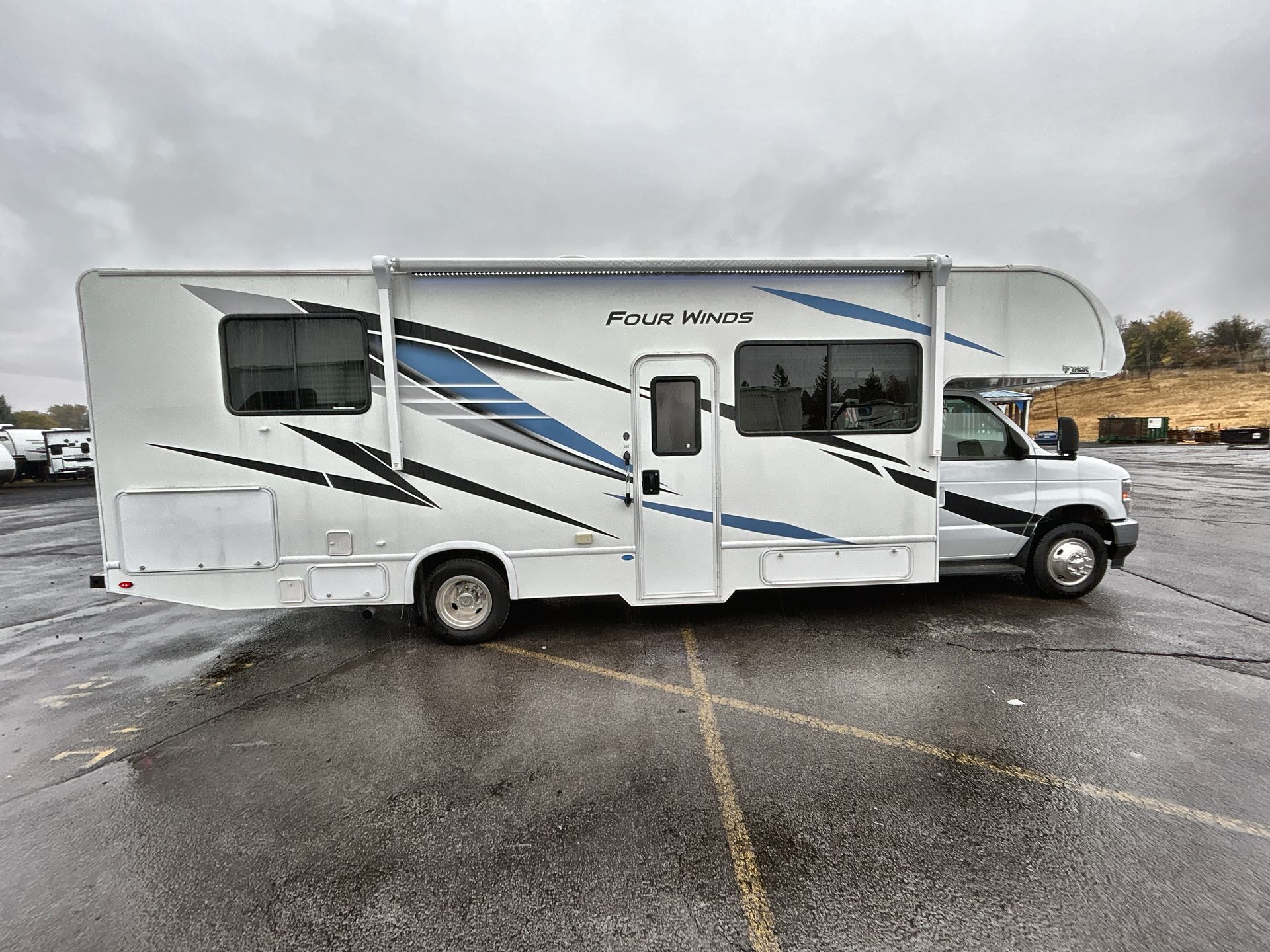 2025 Thor Motor Coach Four Winds 28Z - Image 4