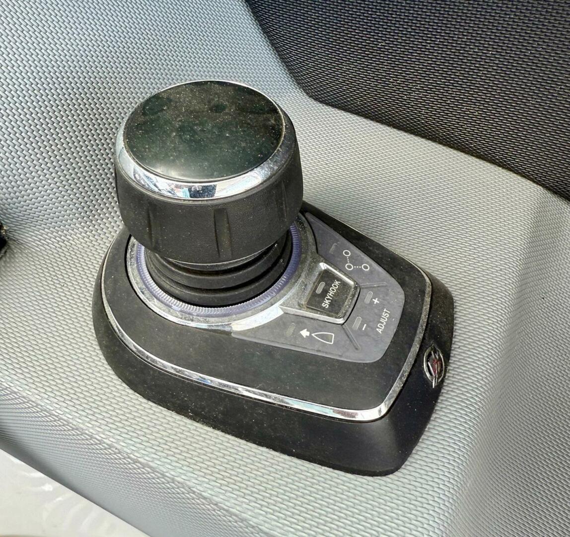 2022 Cobalt 30SC - Image 12