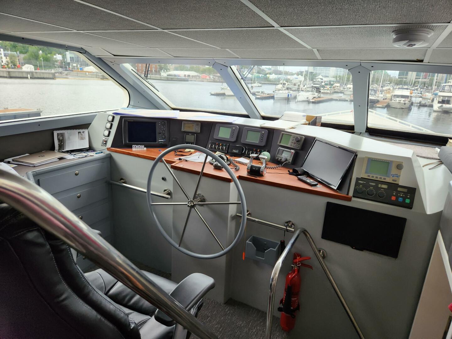 1990 Inace Expedition 88 - Image 11