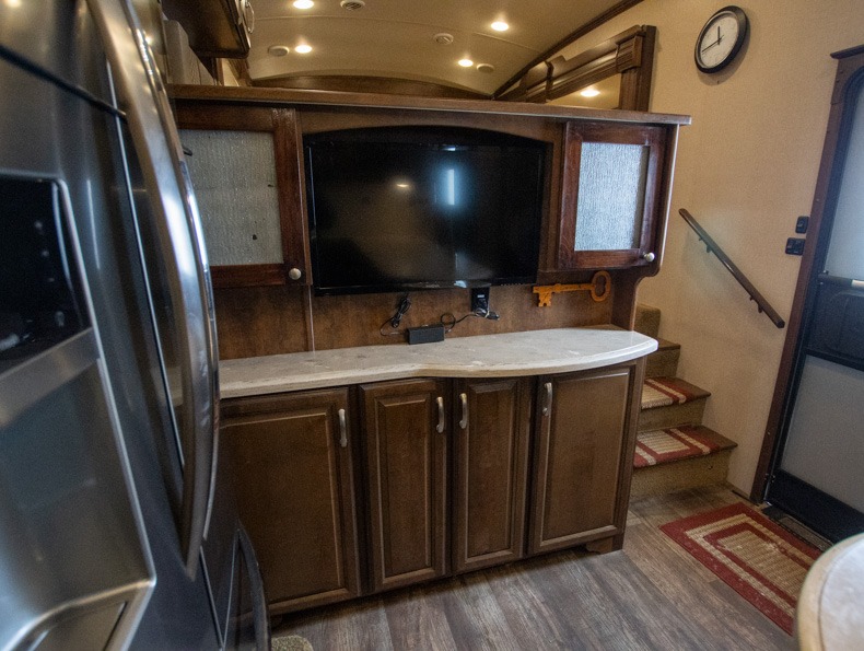 2016 Forest River Cardinal 3825FL - Image 11
