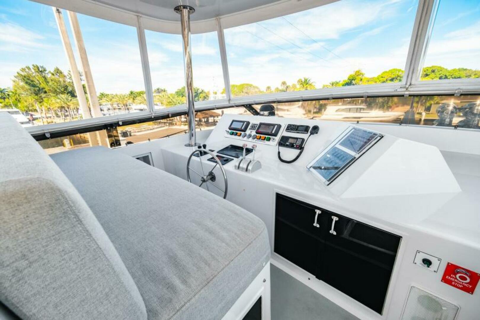1995 Hatteras Flybridge Motor Yacht - Image 89