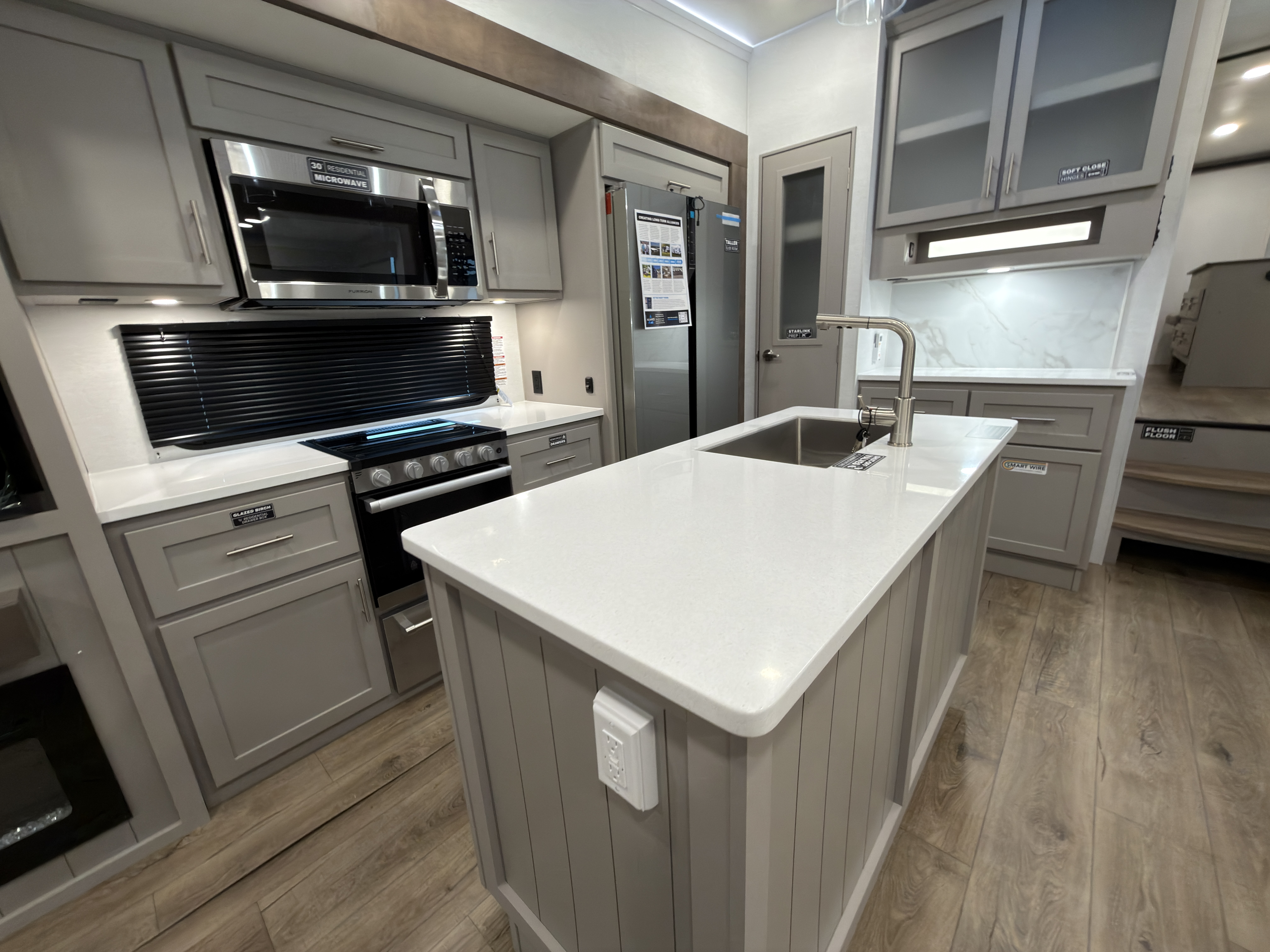2026 Alliance RV Avenue 32RLS - Image 13