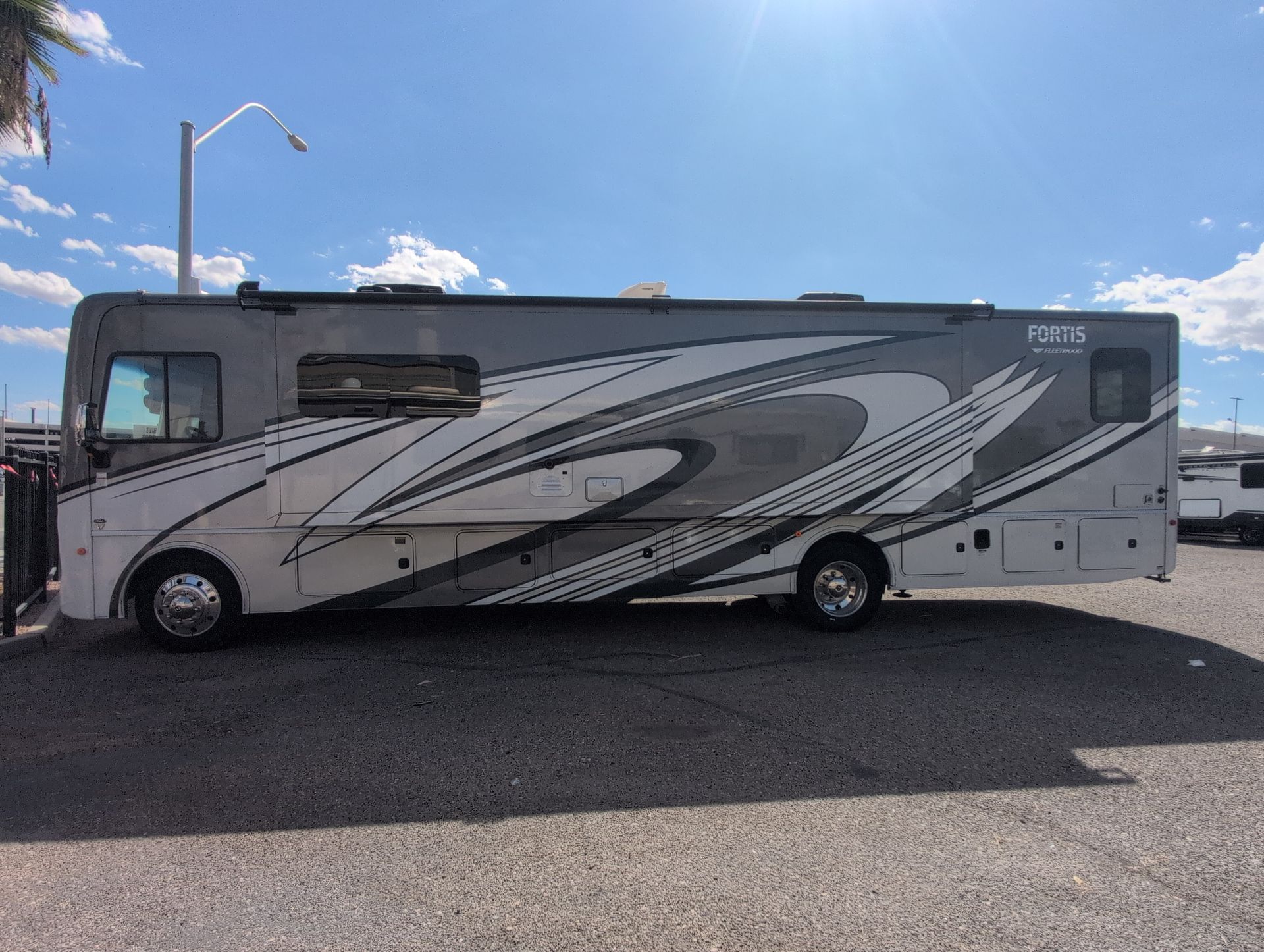 2024 Fleetwood Fortis 36Y - Image 3