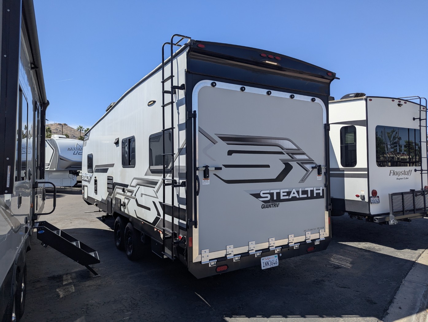 2021 Forest River Stealth FQ2413 - Image 4
