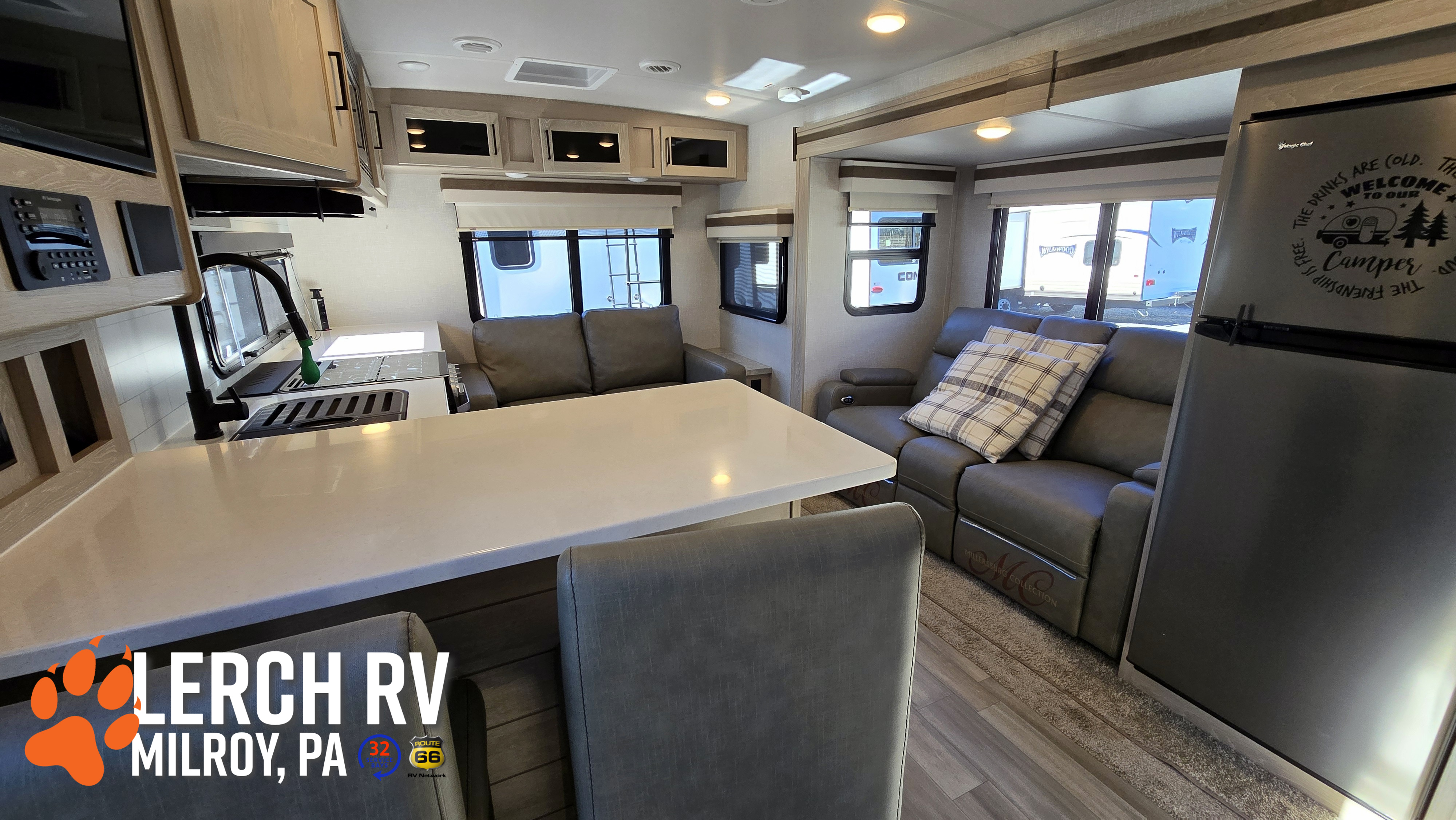 2022 Forest River Rockwood Ultra Lite 2613BS - Image 7