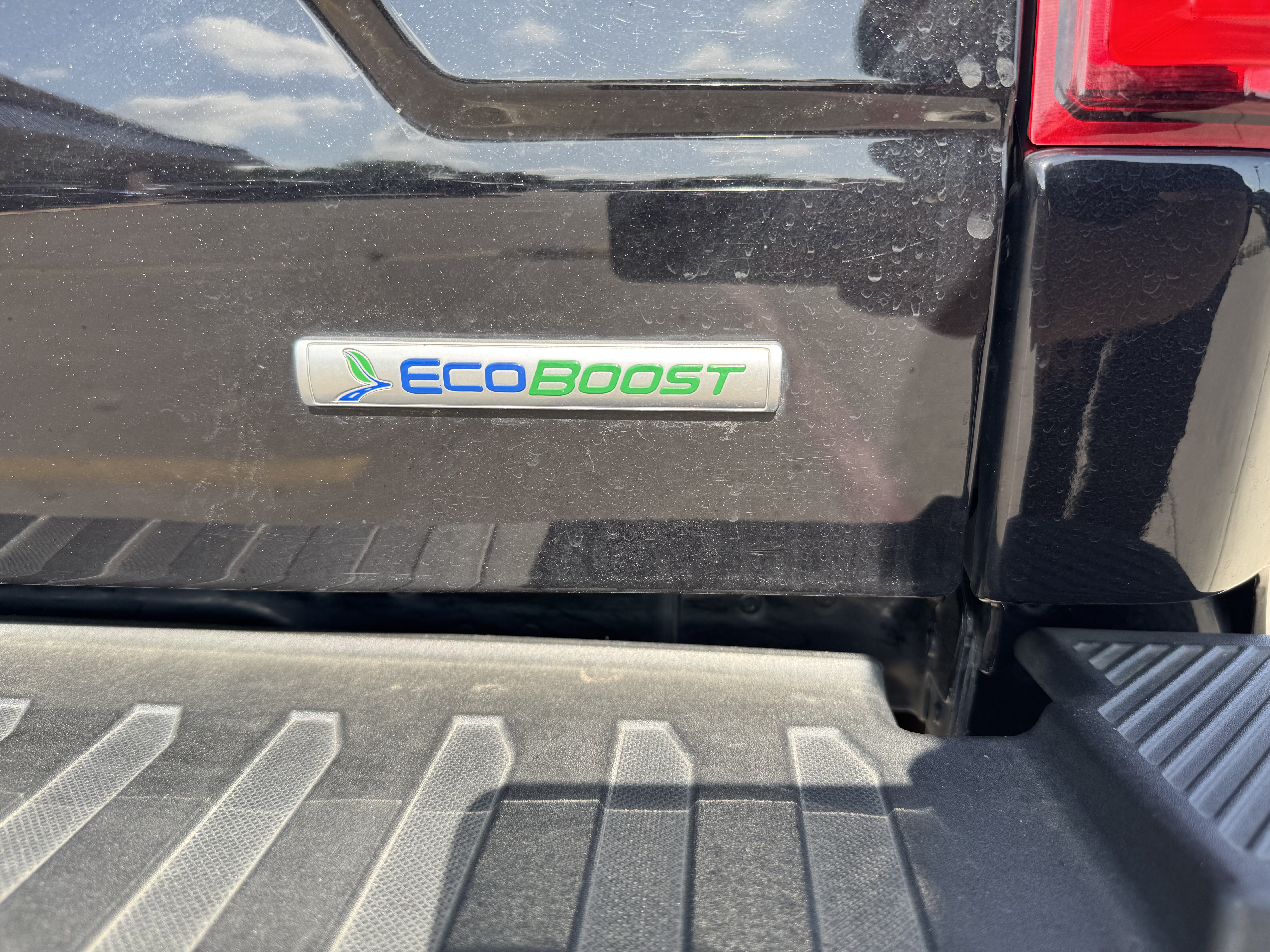 2019 Ford F150 Crew Cab XLT 4WD - Image 11