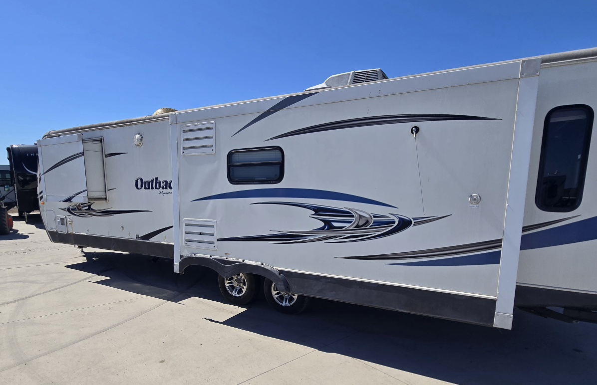 2014 Keystone Outback 316RL - Image 4