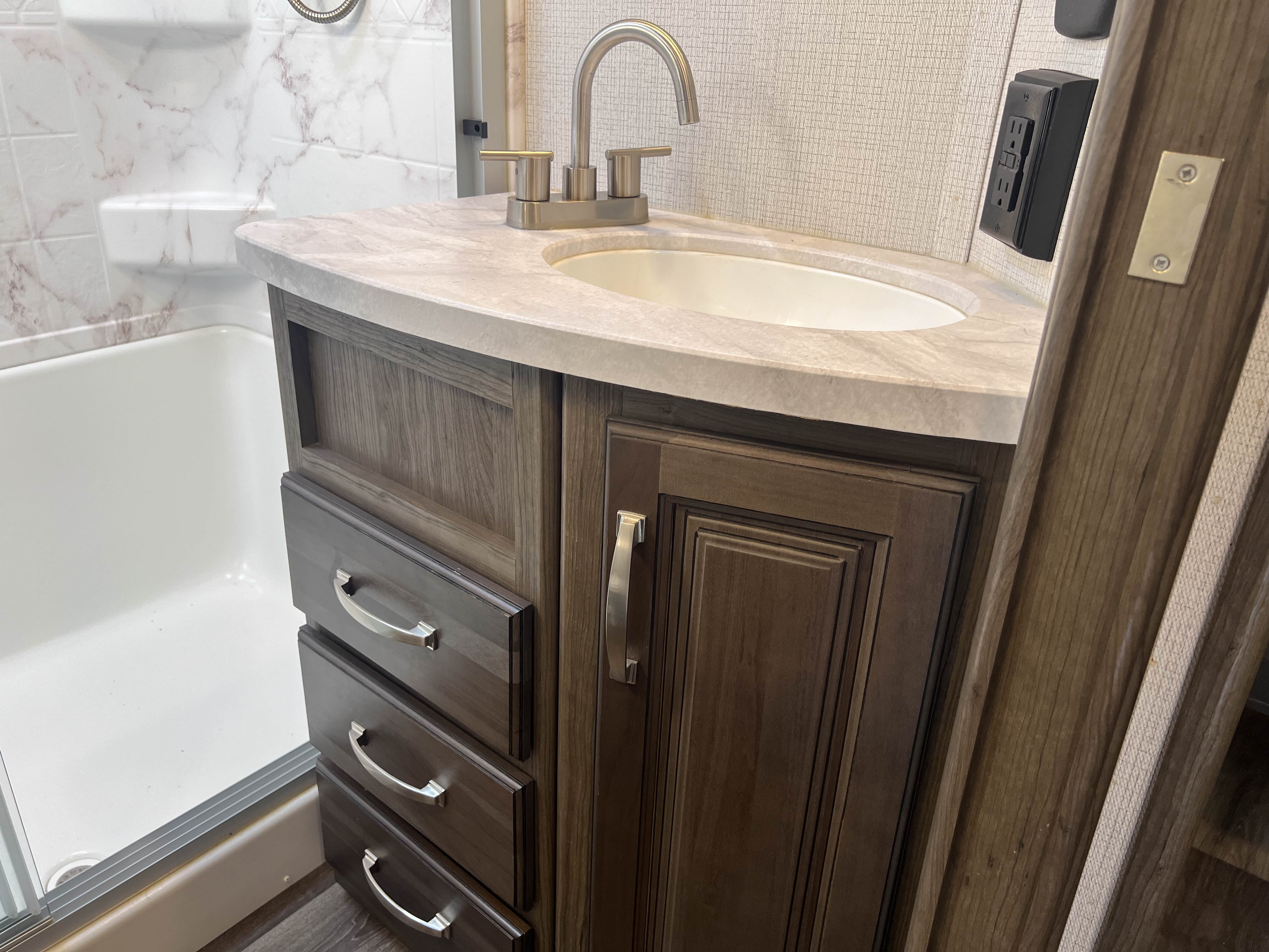 2022 Keystone Cougar East 290RLS - Image 32