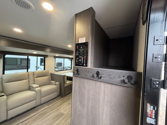 2026 Grand Design Transcend 305BHT - Image 11