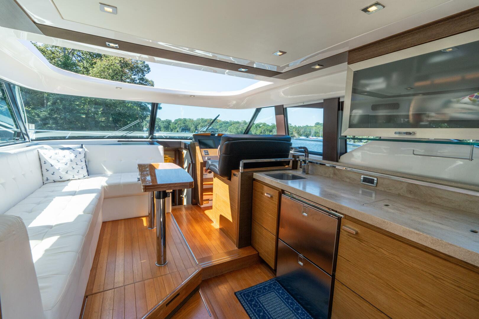 2015 Tiara Yachts 44 Coupe - Image 11