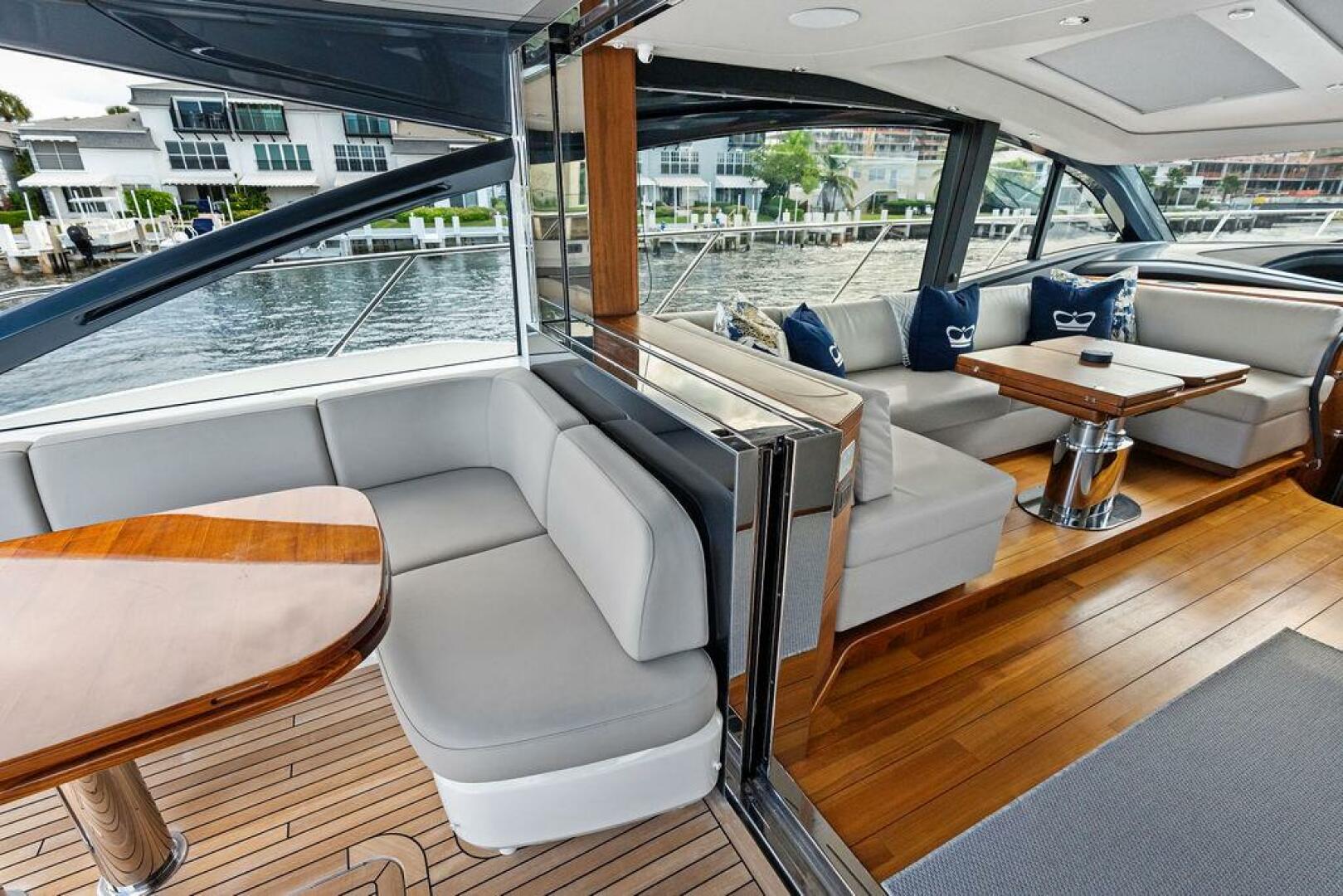 2021 Princess V55 - Image 21