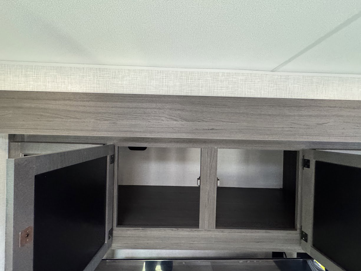 2026 VENTURE RV SPORTTREK 333VMI - Image 23