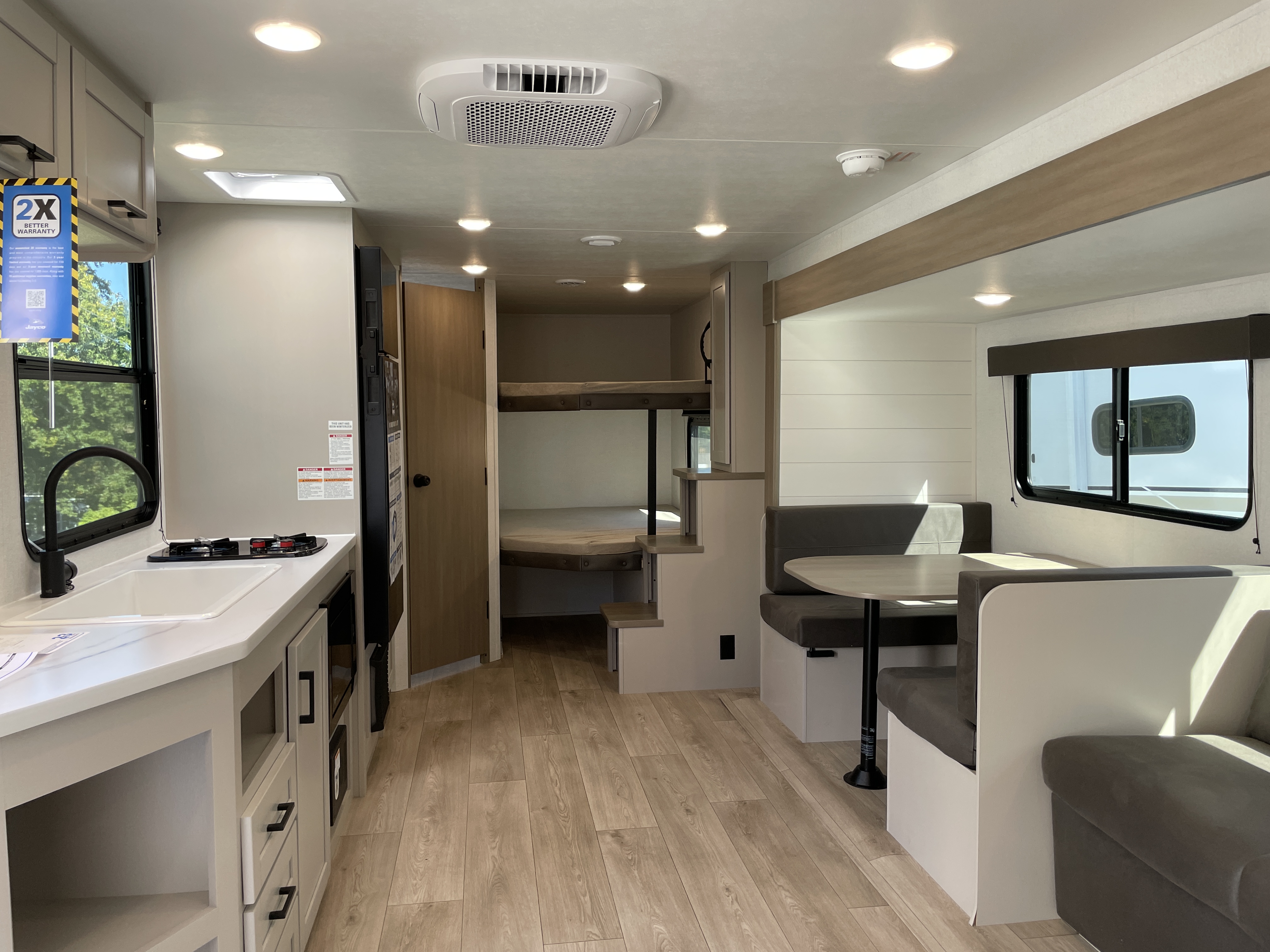 2027 Jayco Jay Flight 270BHS - Image 8