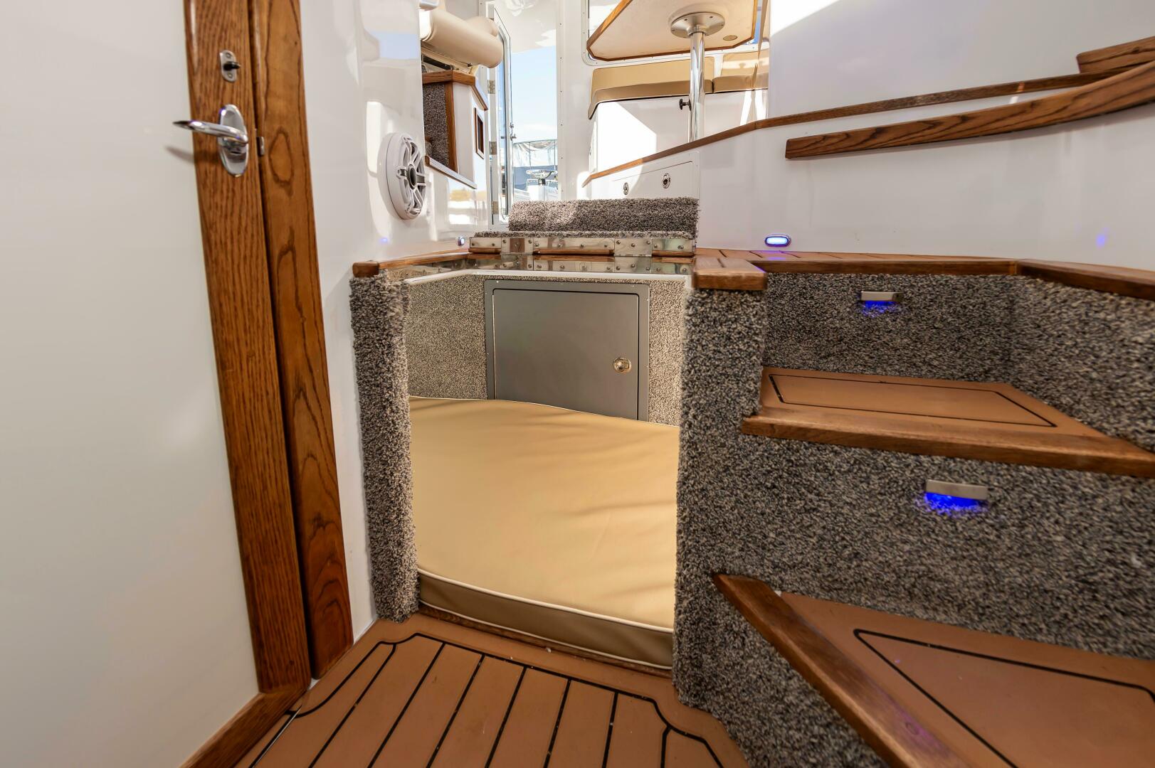 2024 Custom Chesapeake Bay Built Custom 33' - Image 52