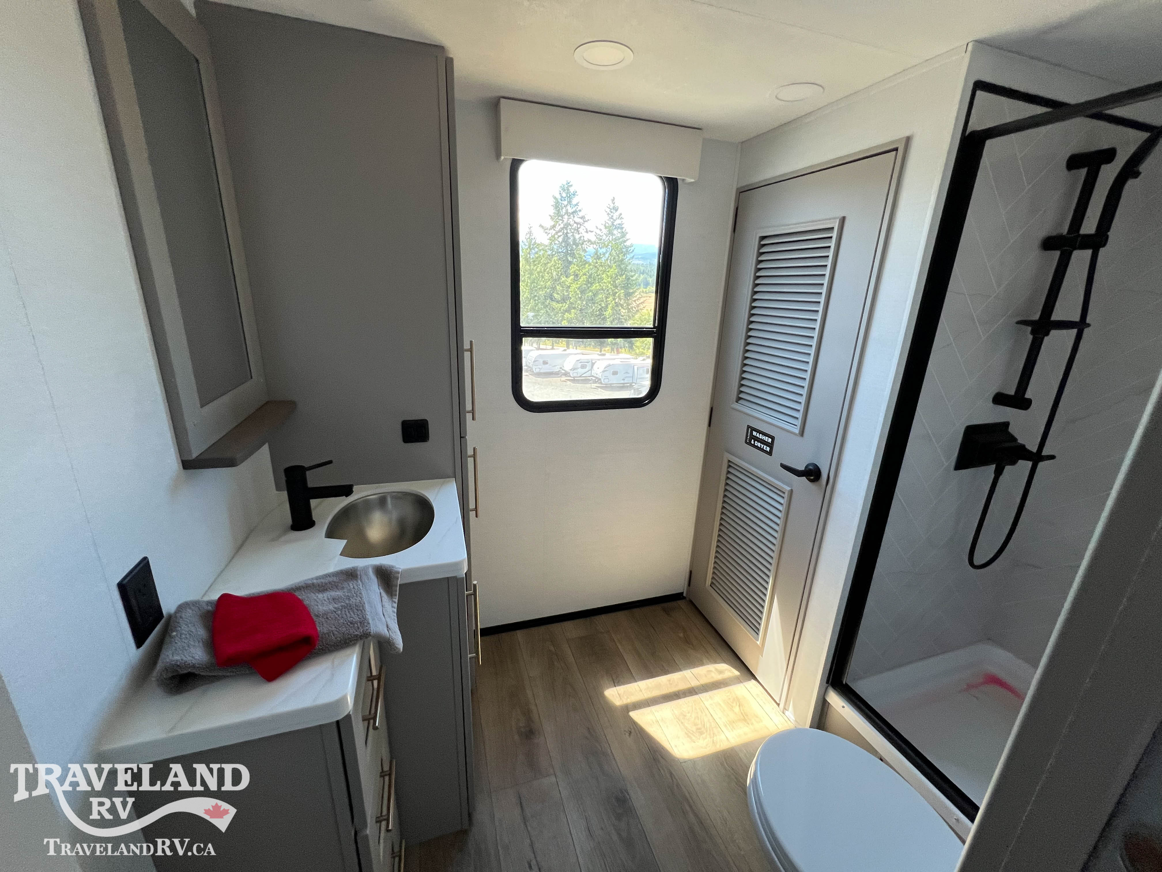 2026 Alliance RV Benchmark 44LFT - Image 21