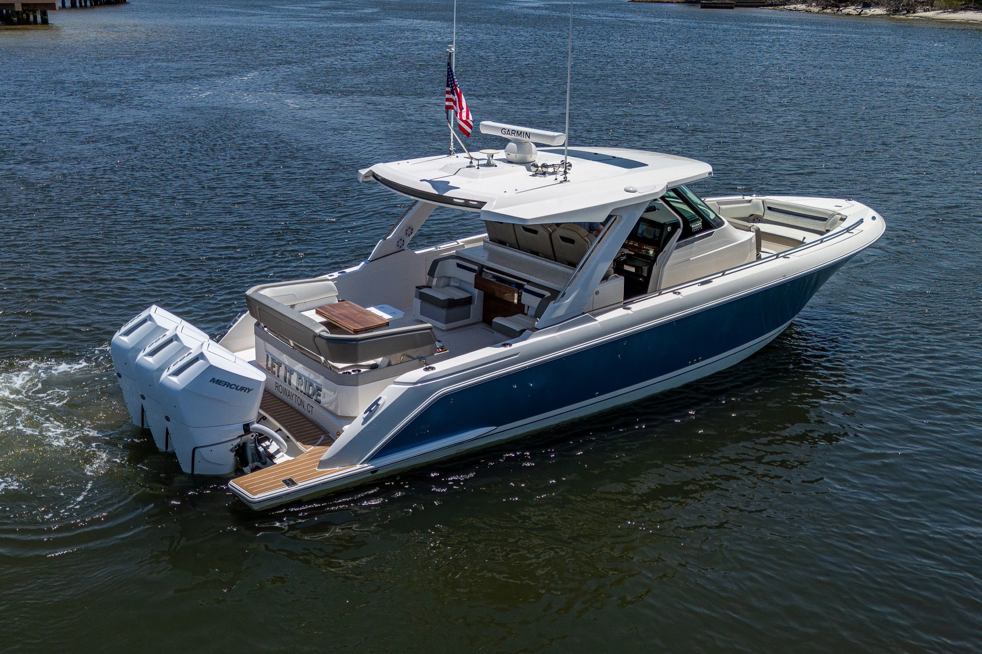2024 Tiara Yachts 38 LS Base - Image 8