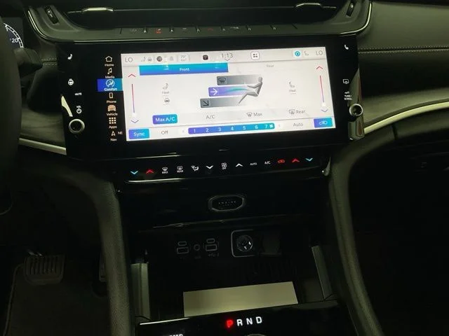 2026 Jeep Grand-Cherokee-L Laredo Altitude 4x4 - Image 21