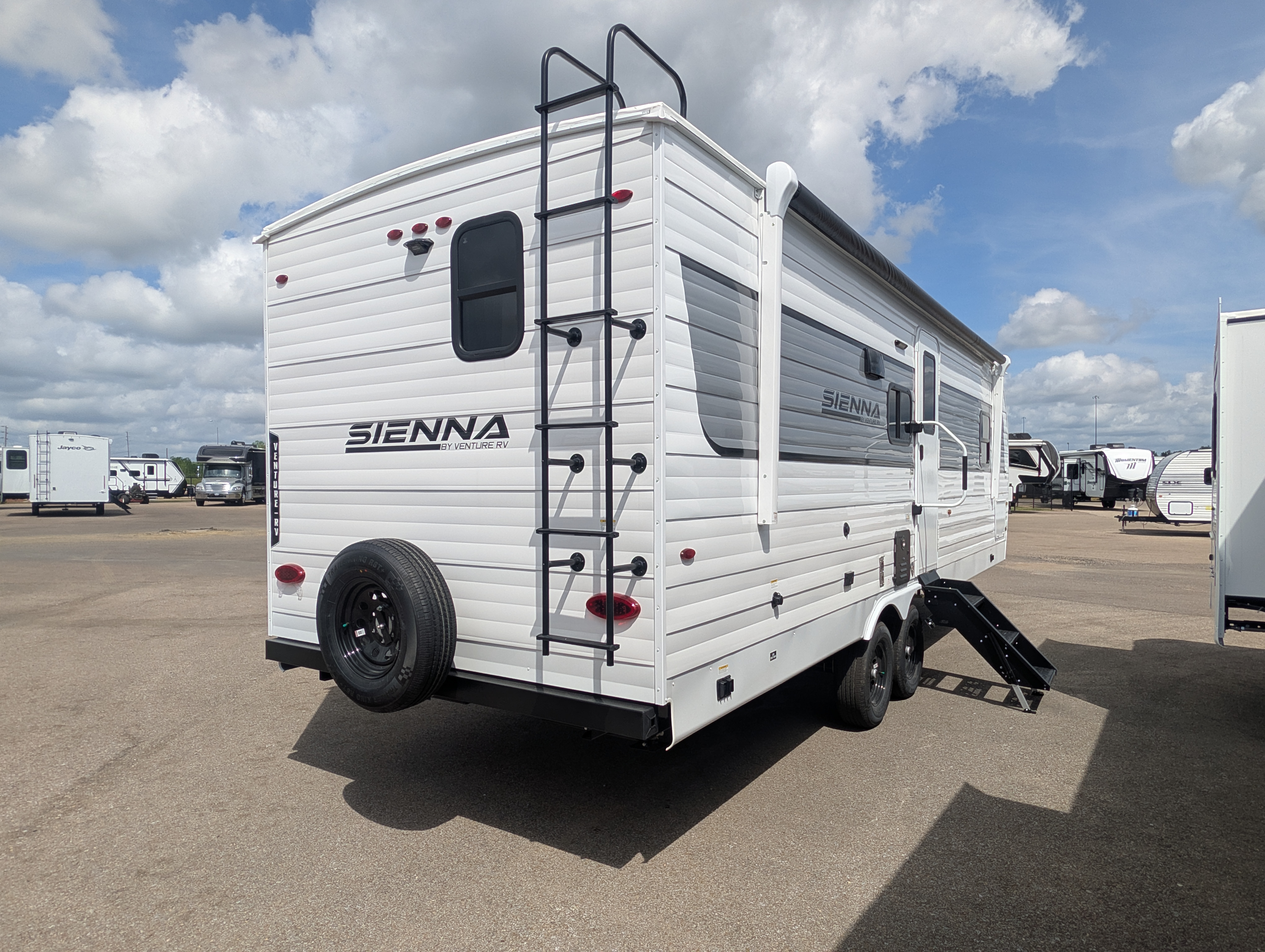2026 VENTURE RV SIENNA 251VRB - Image 4