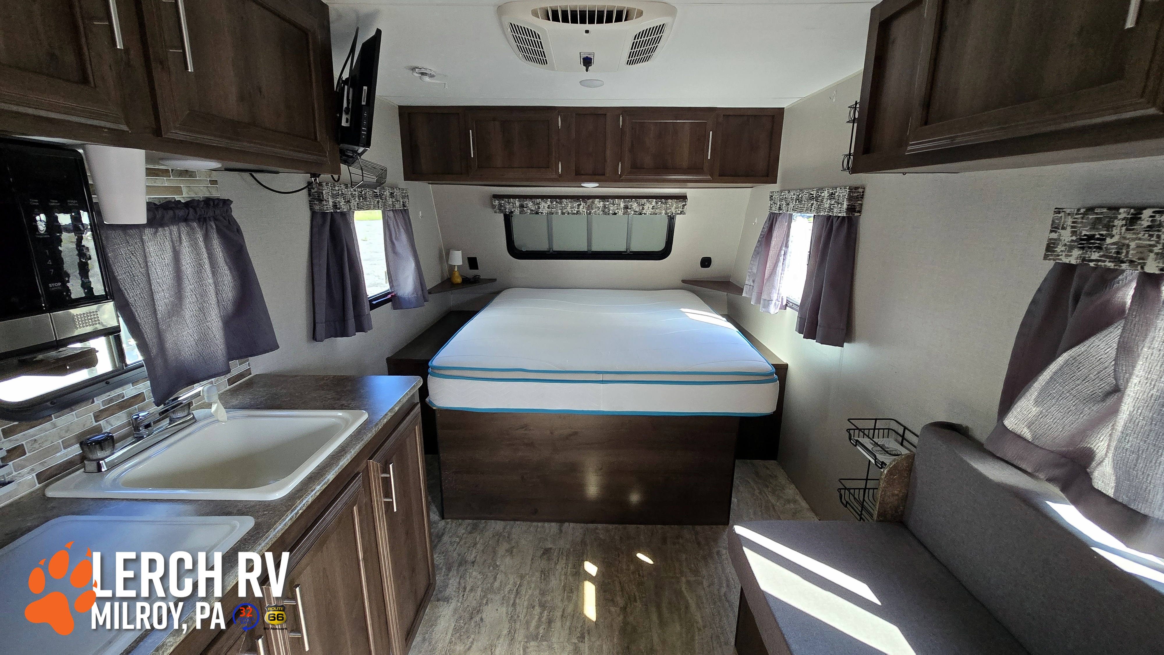 2018 KZ RV Sportsmen Classic 160QB - Image 7