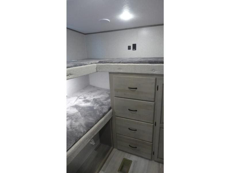 2022 Coachmen Chaparral Lite 274BH - Image 18