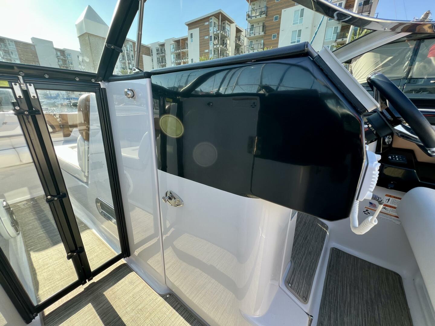 2019 Four Winns H290 - Image 28