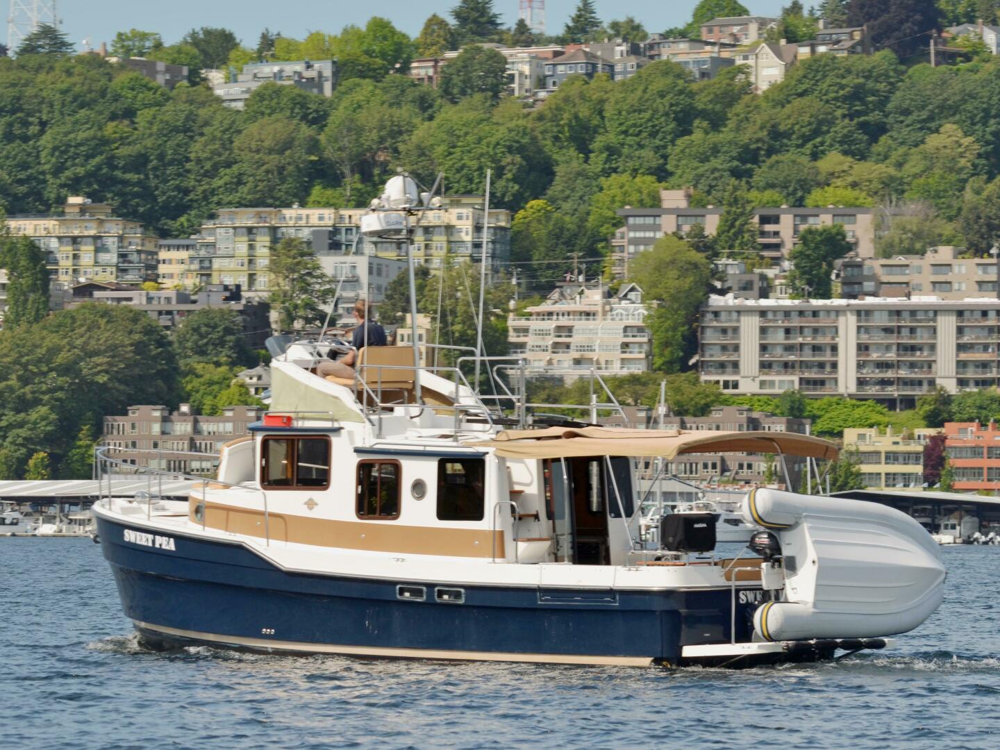 2013 Ranger Tugs R-31 CB - Image 2