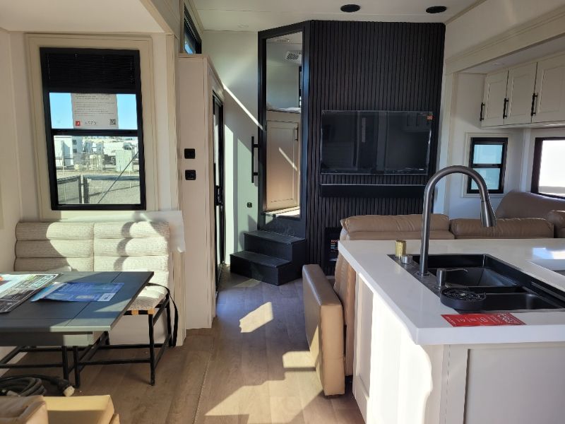 2026 Grand Design Solitude 414LJMJ - Image 7