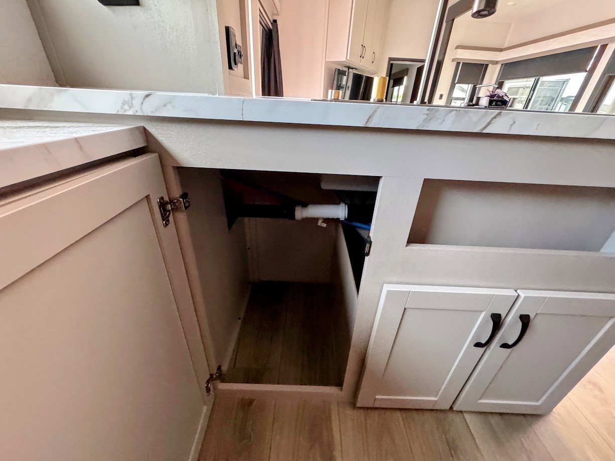 2026 JAYCO SEISMIC 413 - Image 38