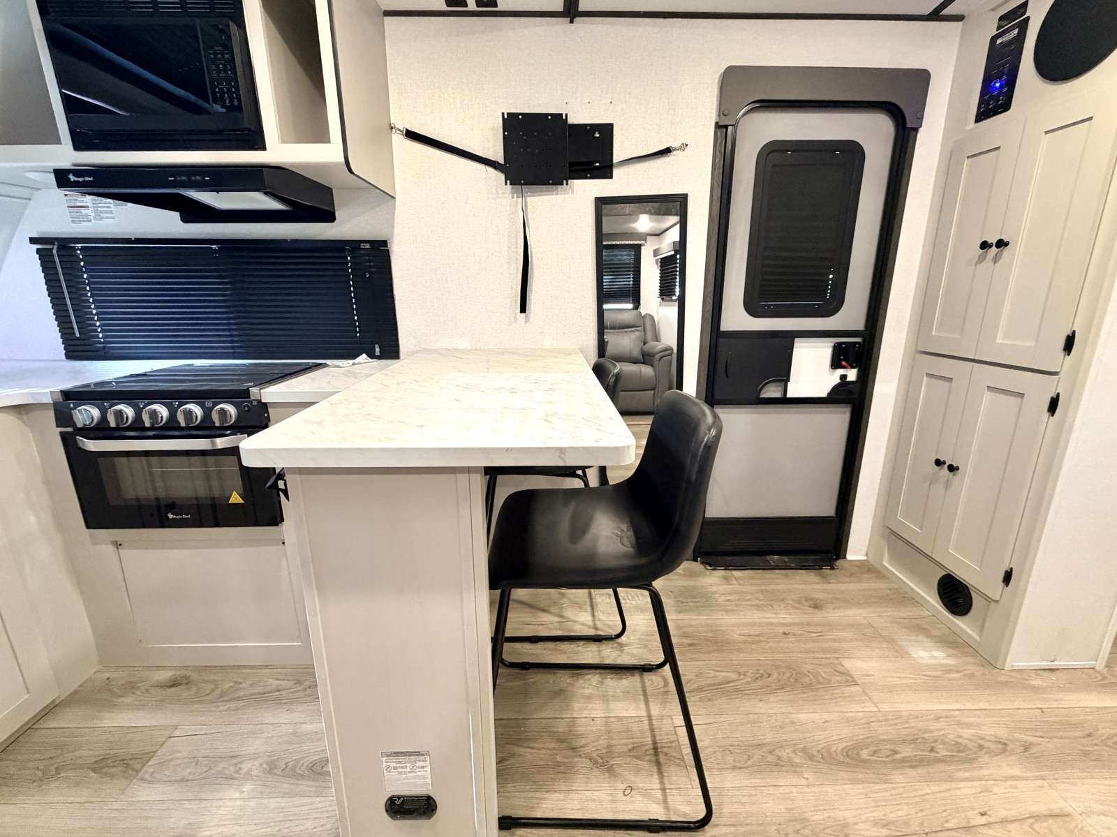 2025 Coachmen Northern Spirit 2565FK - Image 11