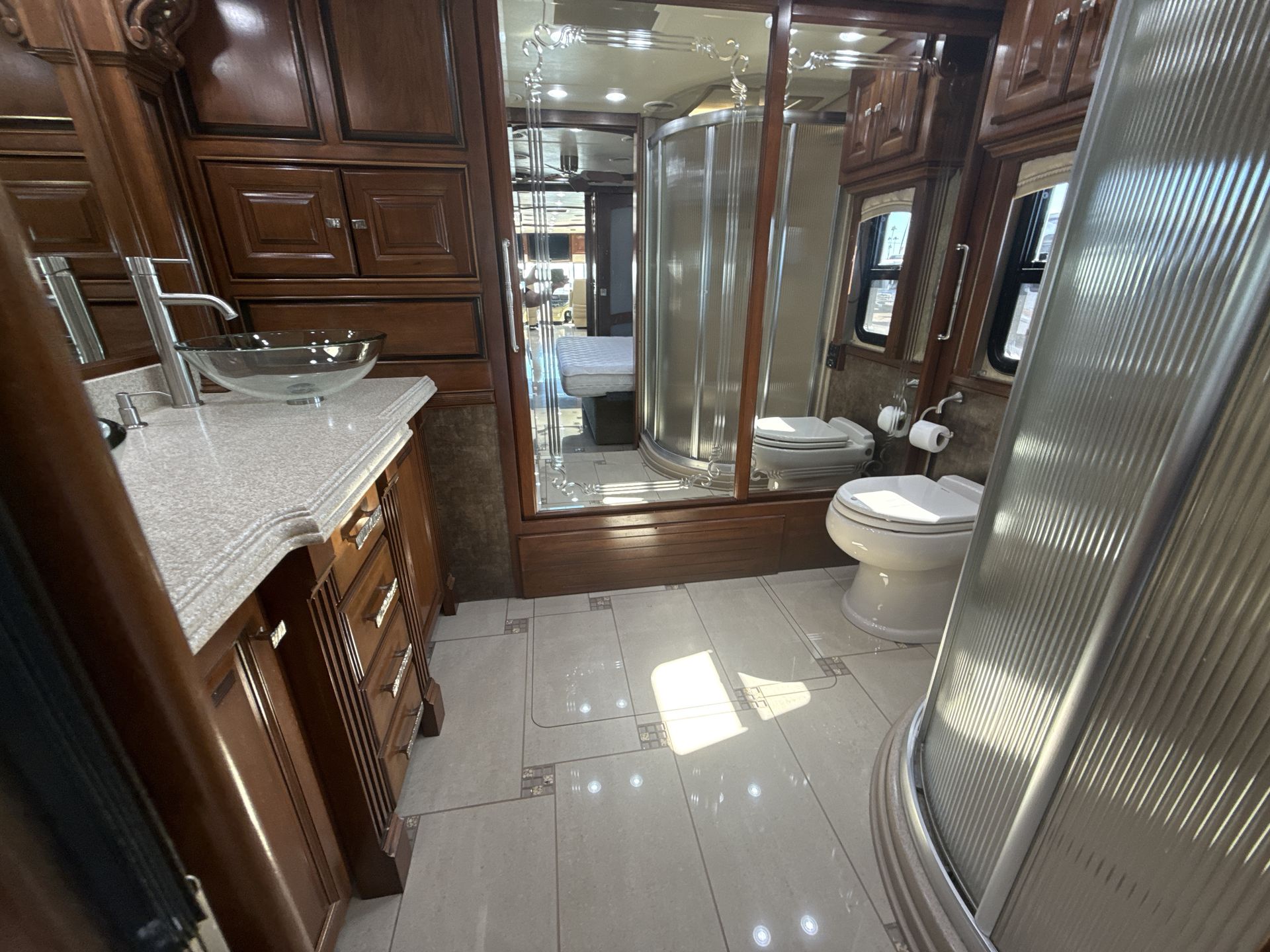 2011 Tiffin Allegro Bus 43 QGP - Image 22