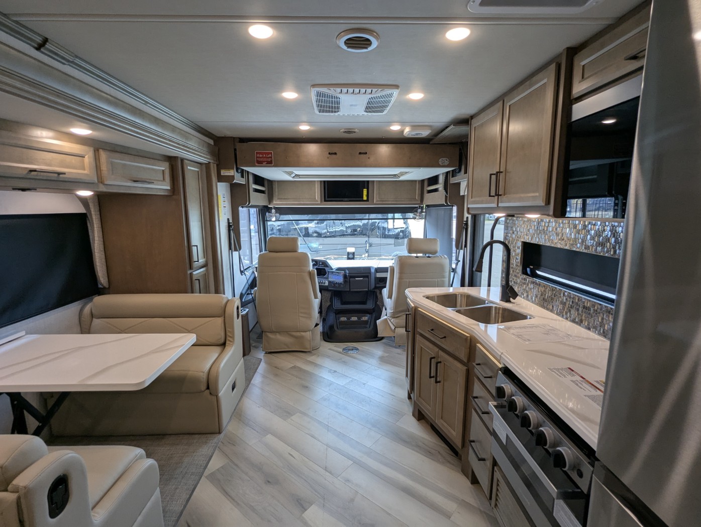 2026 Fleetwood Bounder 35K - Image 36