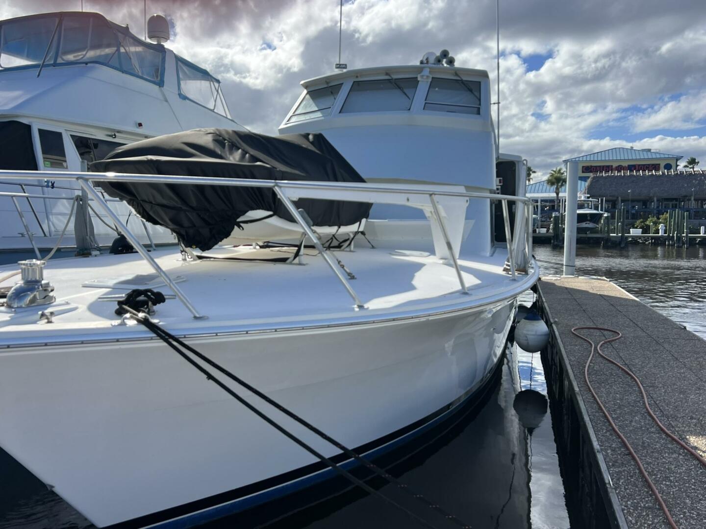 1999 Viking 60 CPMY - Image 2