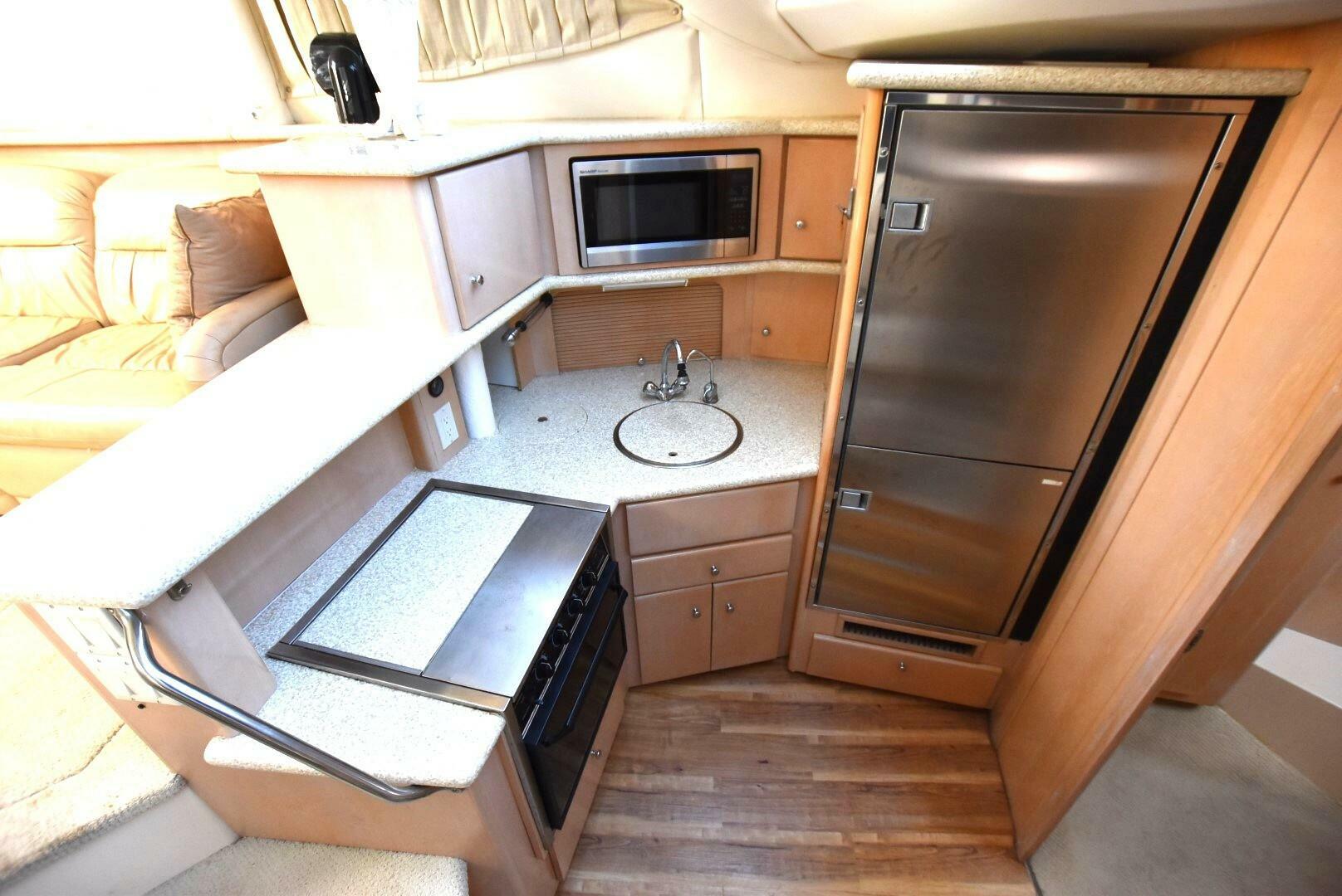 1999 Carver - Image 12