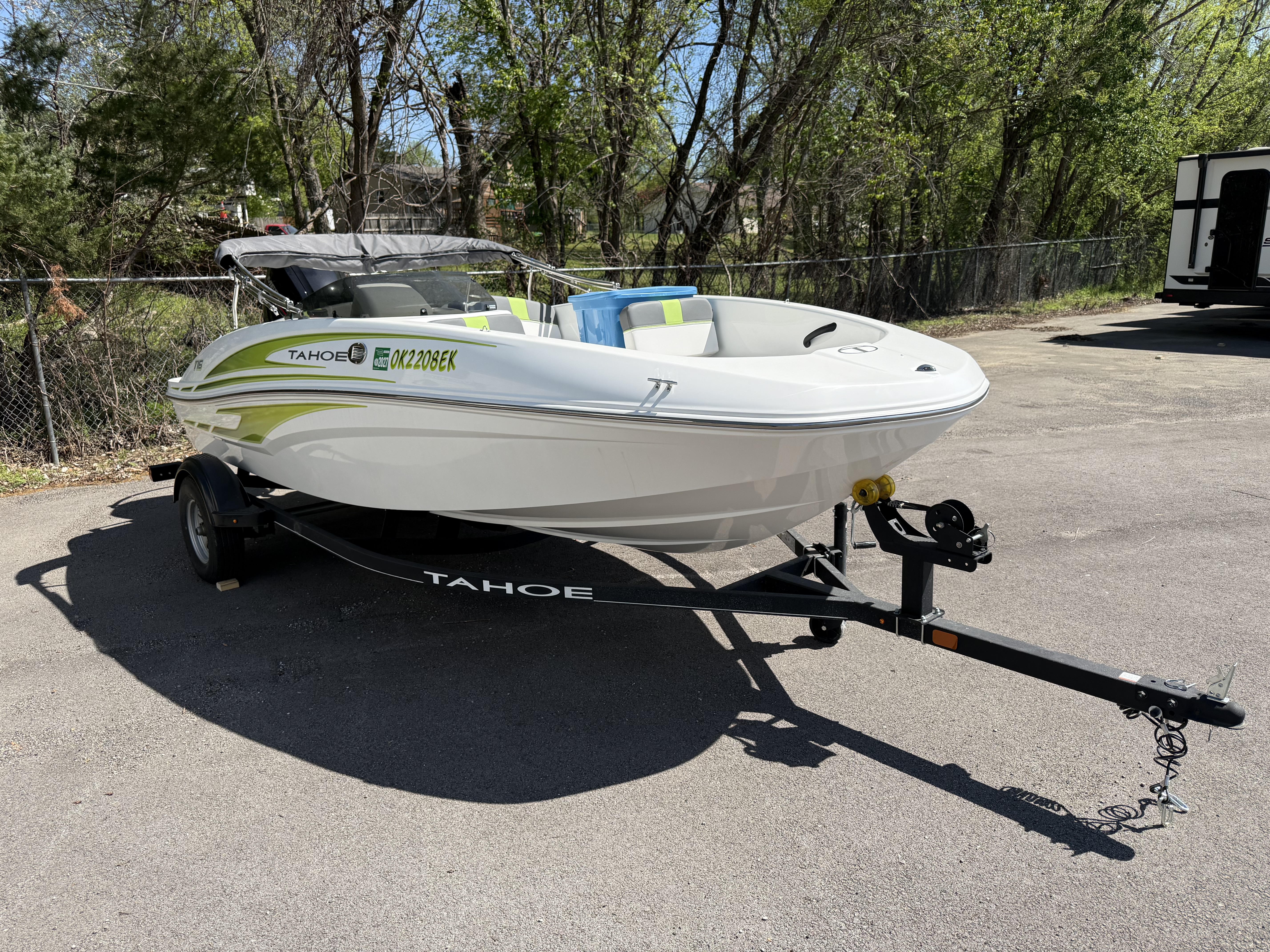 2024 TRACKER 2024 T16 - Image 2