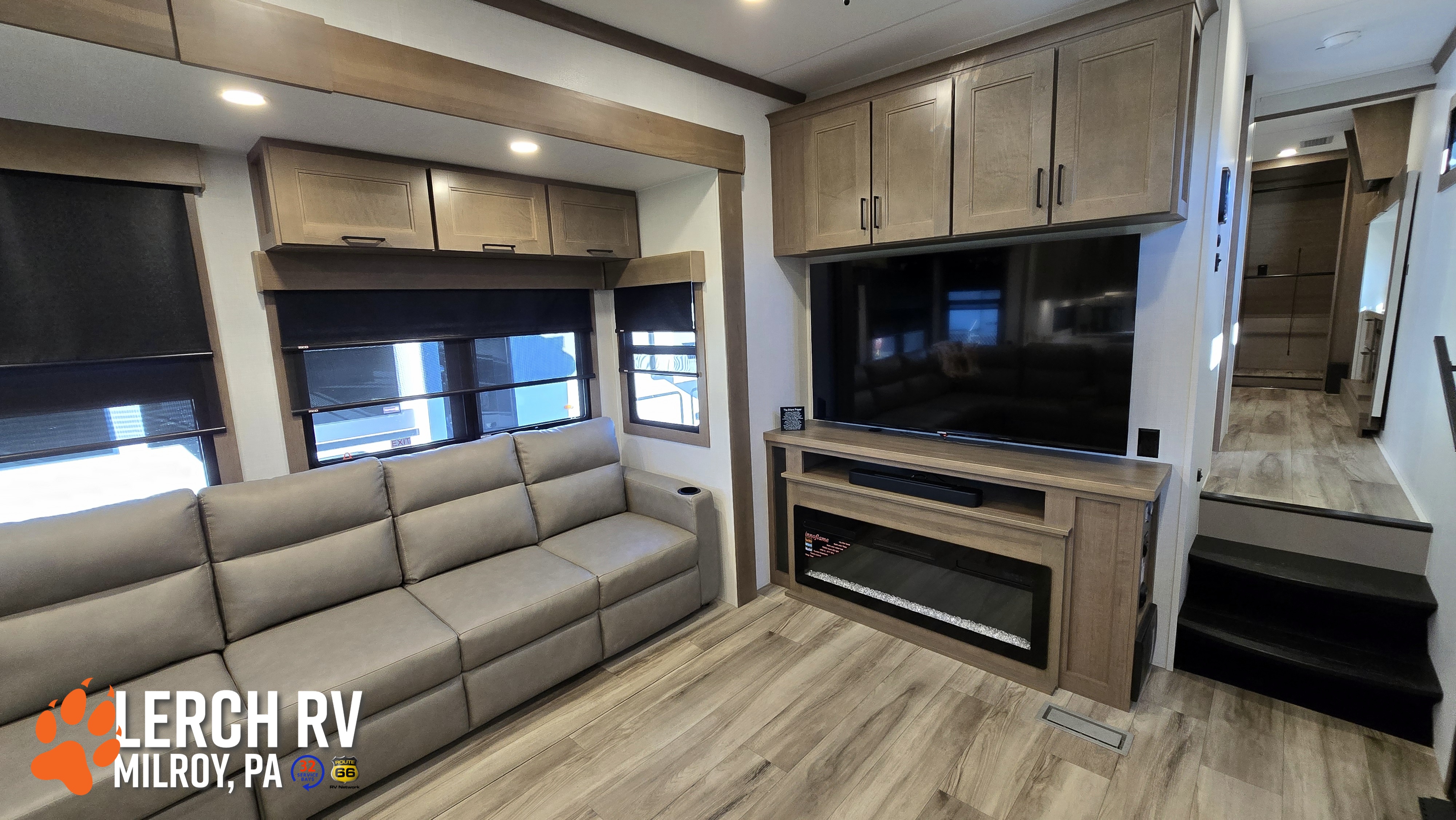 2027 KZ RV Durango Gold G390MLQ - Image 45