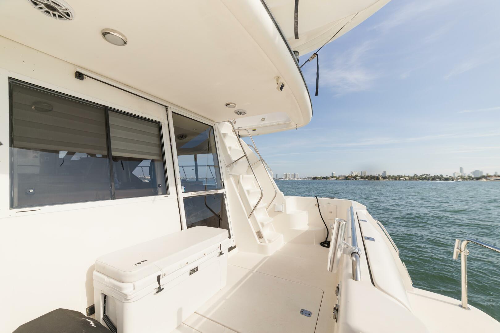 1999 Bayliner 5788 - Image 6