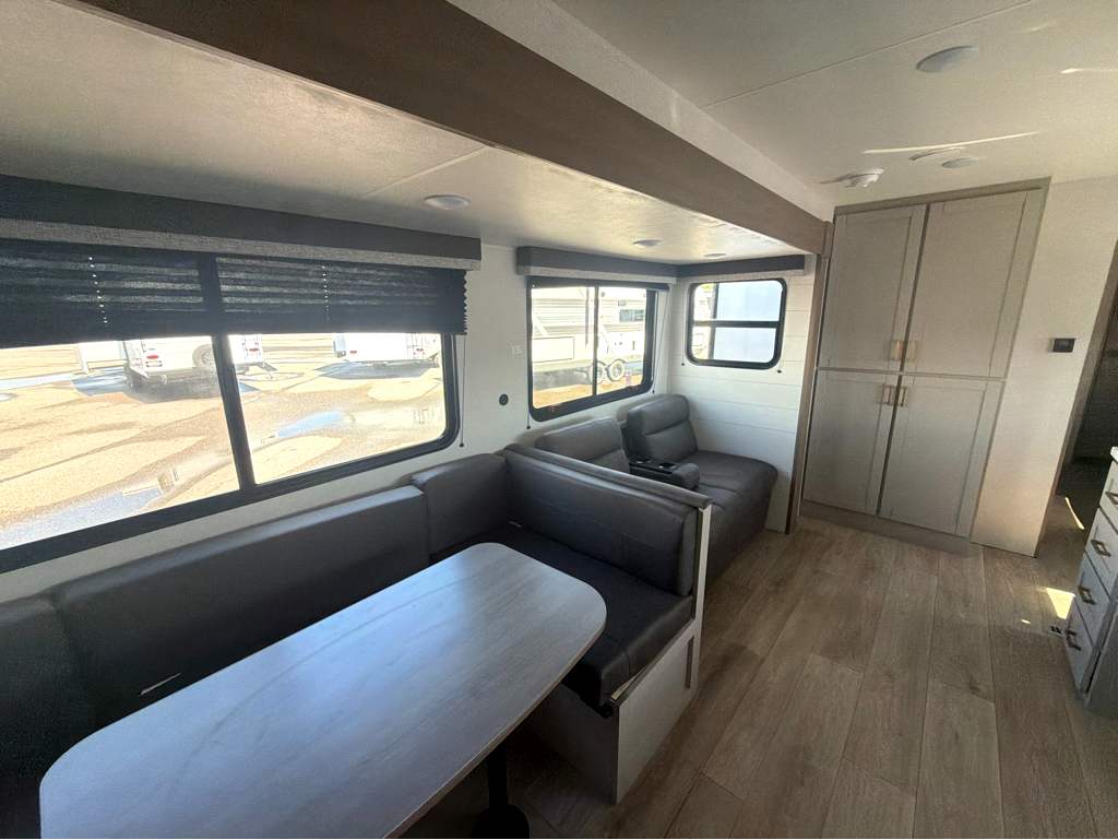 2027 JAYCO JAY FLIGHT 325BHT - Image 15
