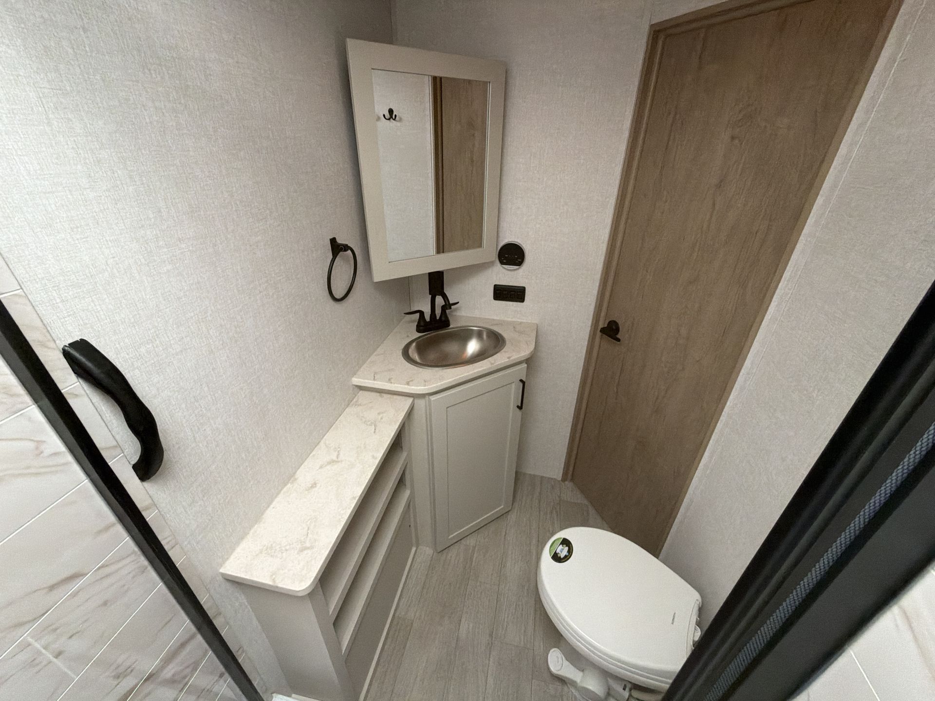 2027 Ember RV Touring Edition 2200ETL - Image 54
