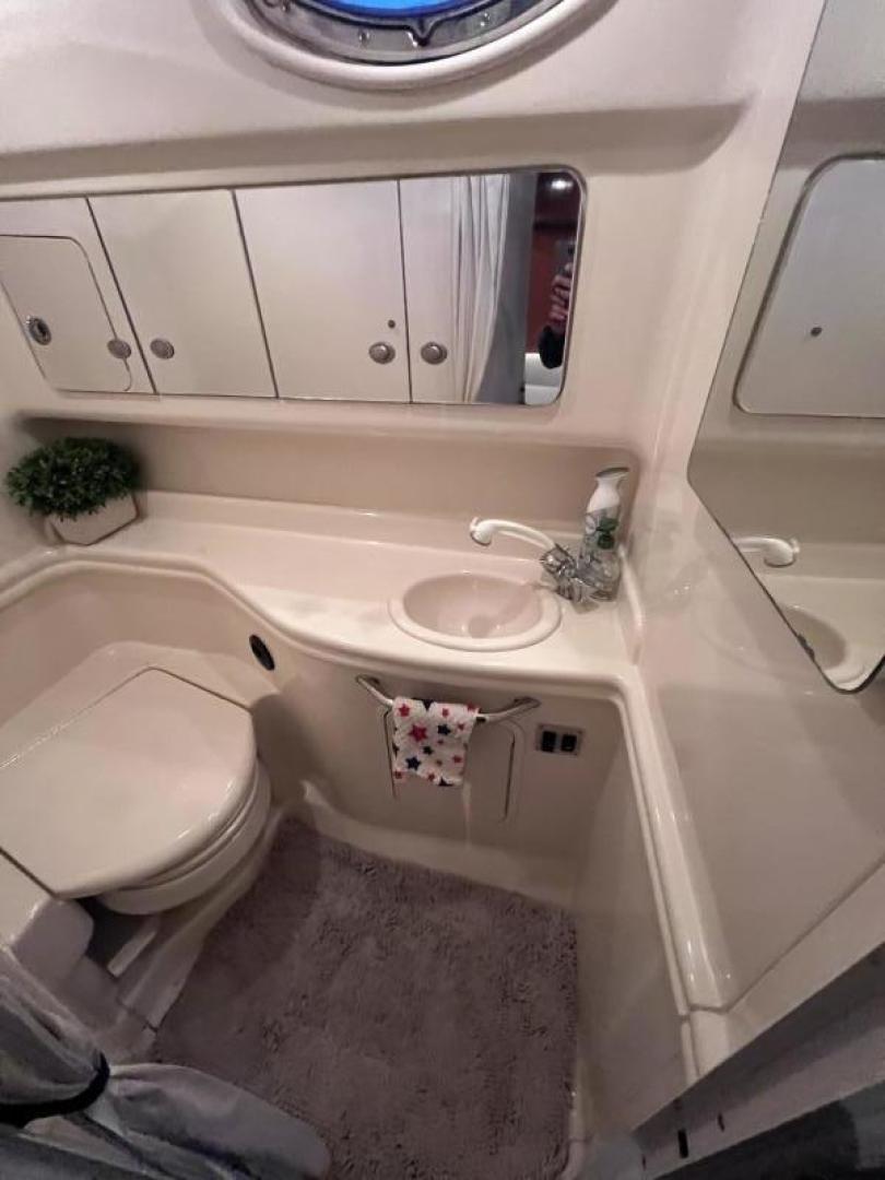2005 Sea Ray Sundancer 320 - Image 48