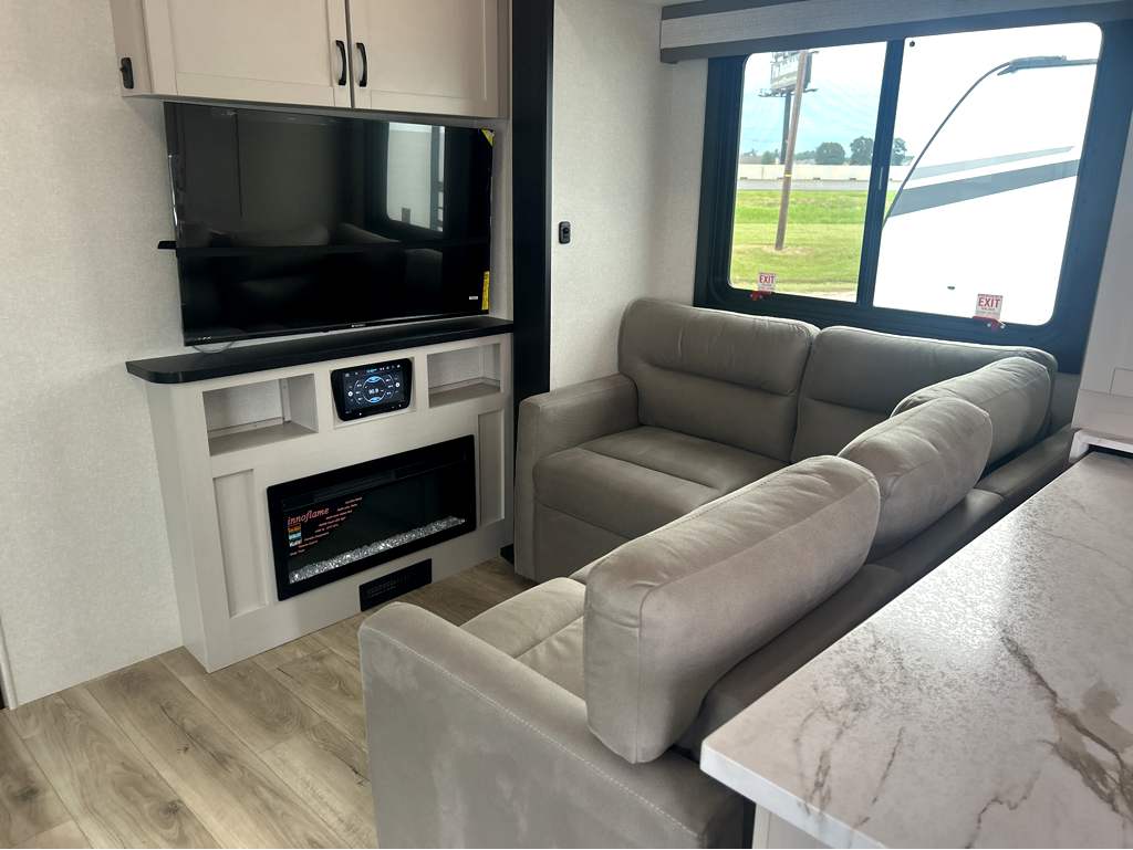 2026 JAYCO SEISMIC 395 - Image 8