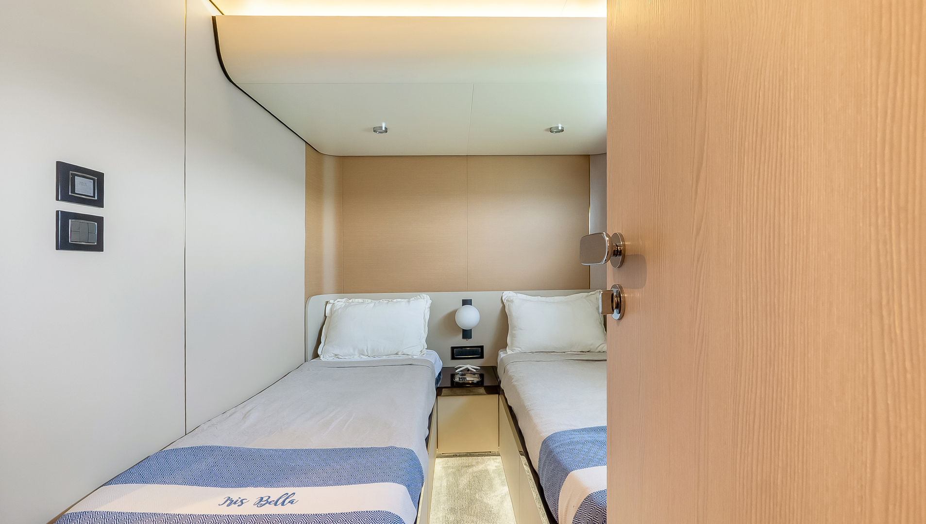 2025 Azimut 78 FLY - Image 27