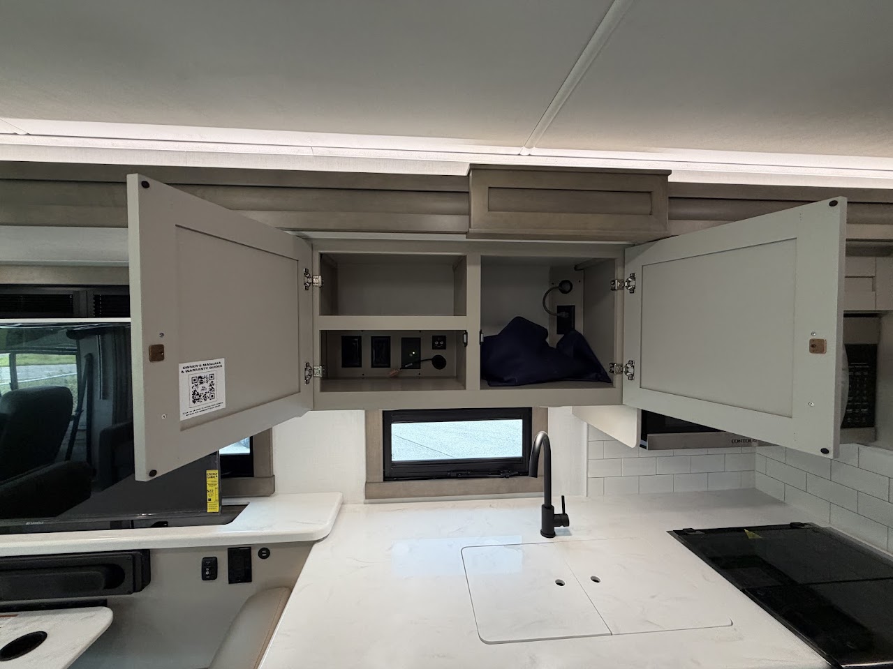 2027 JAYCO PRECEPT 36C - Image 32