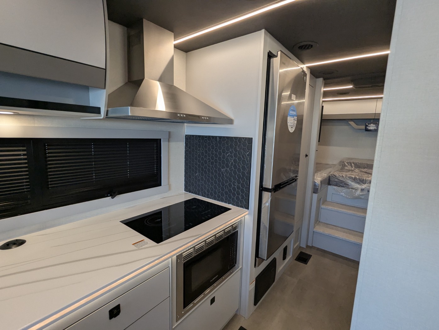 2026 Coachmen Euro 25TB - Image 15