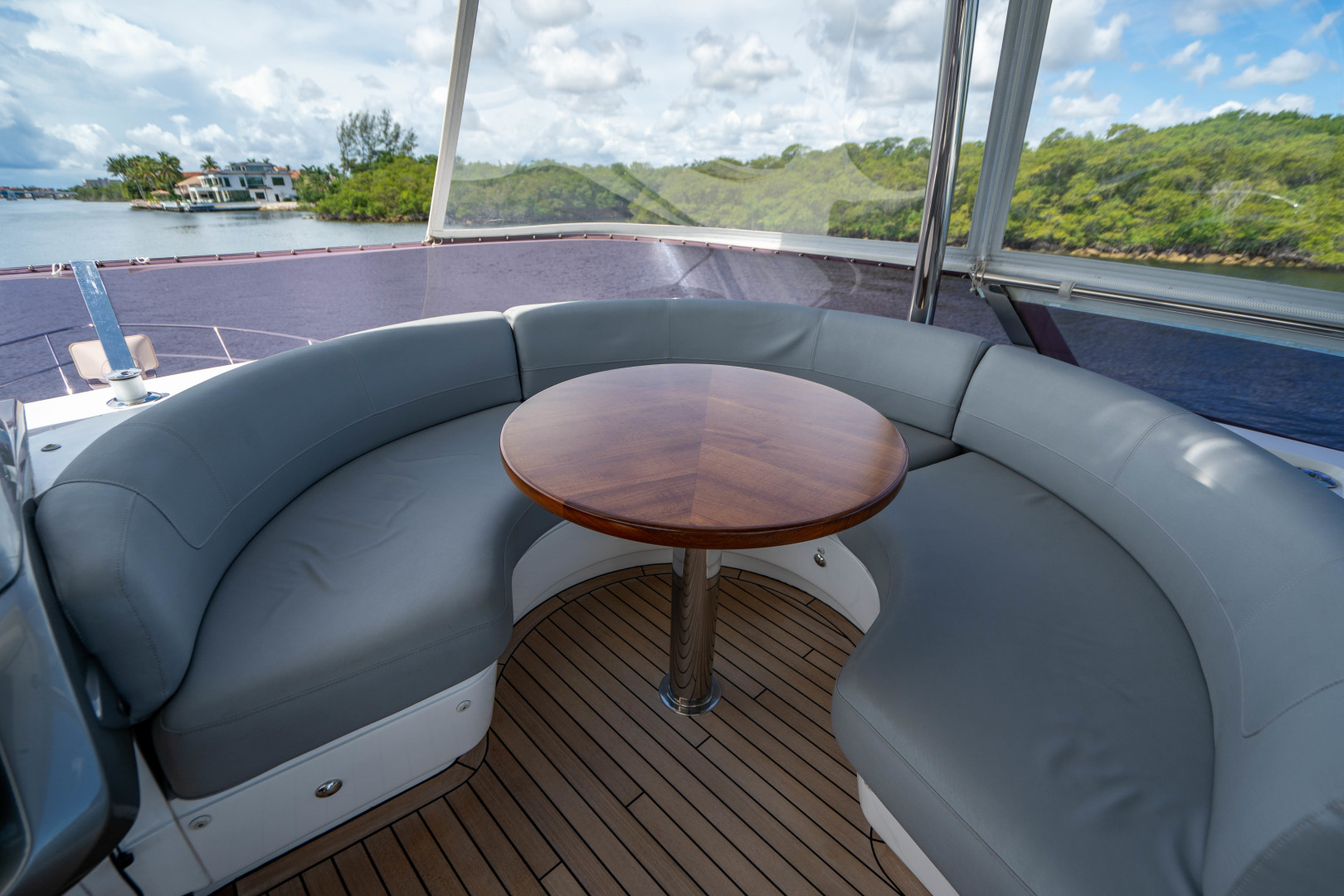 2018 Princess F62 - Image 51