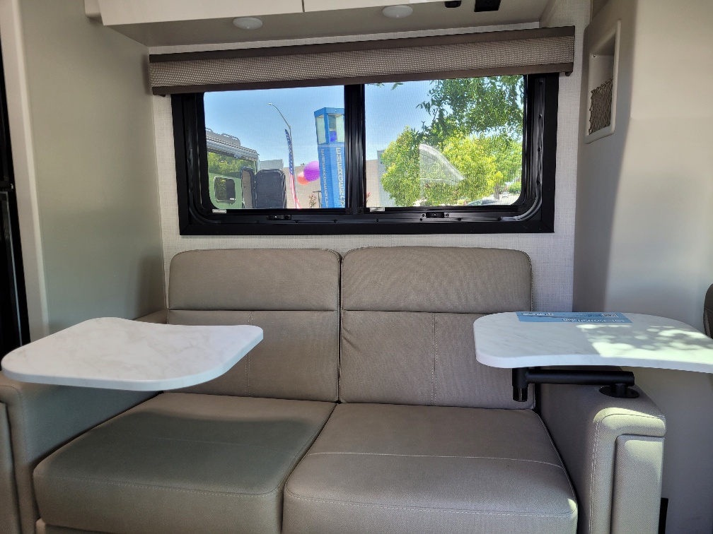 2027 Thor Motor Coach Gemini AWD 24JG - Image 7