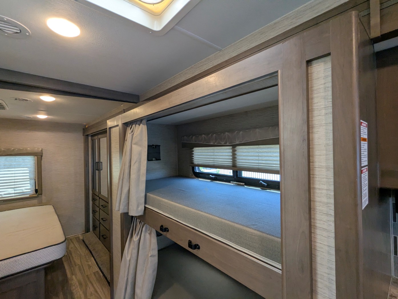 2022 Thor Motor Coach A.C.E. 32.3 - Image 22