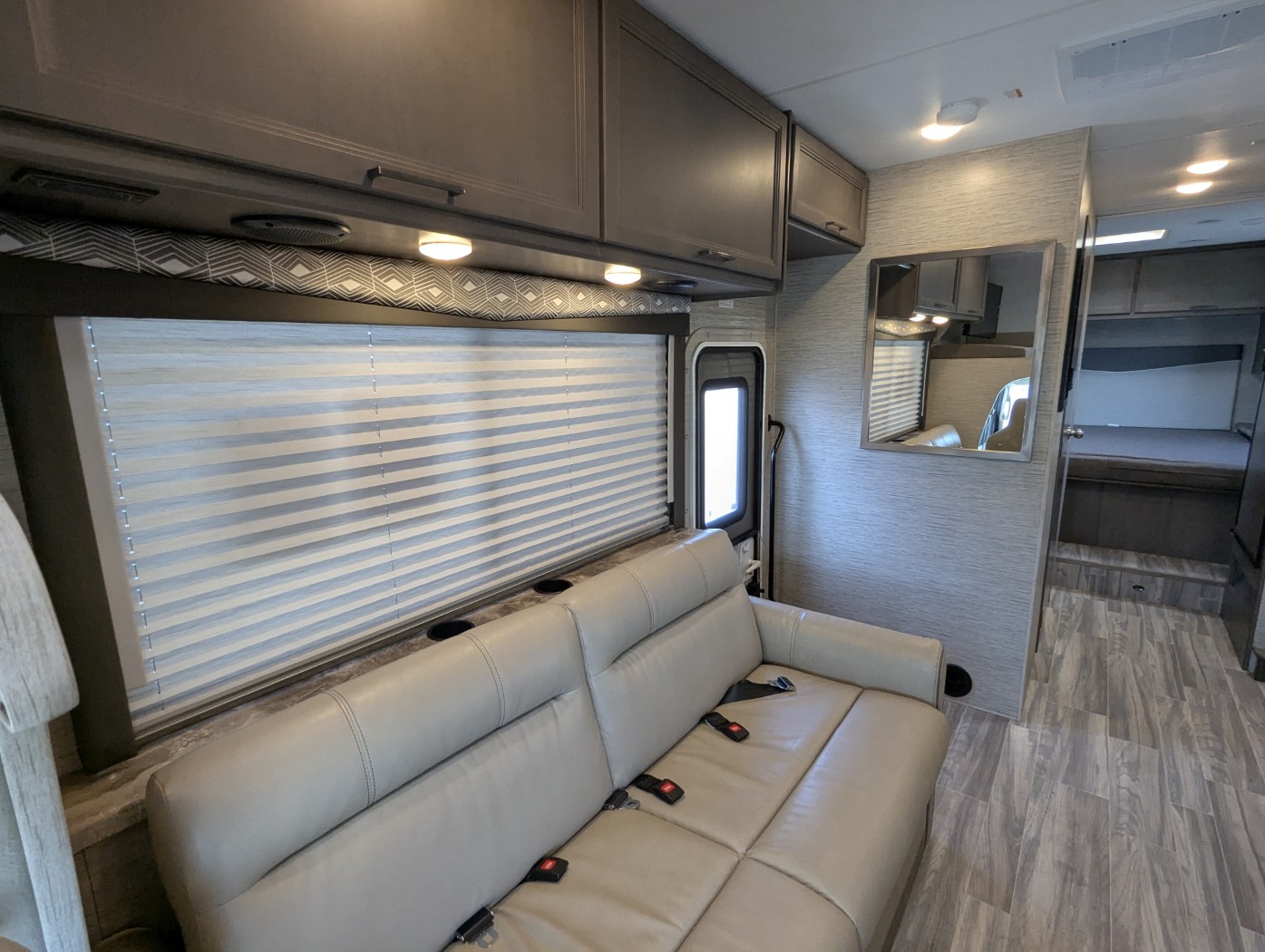 2024 Thor Motor Coach Four Winds 28Z - Image 10
